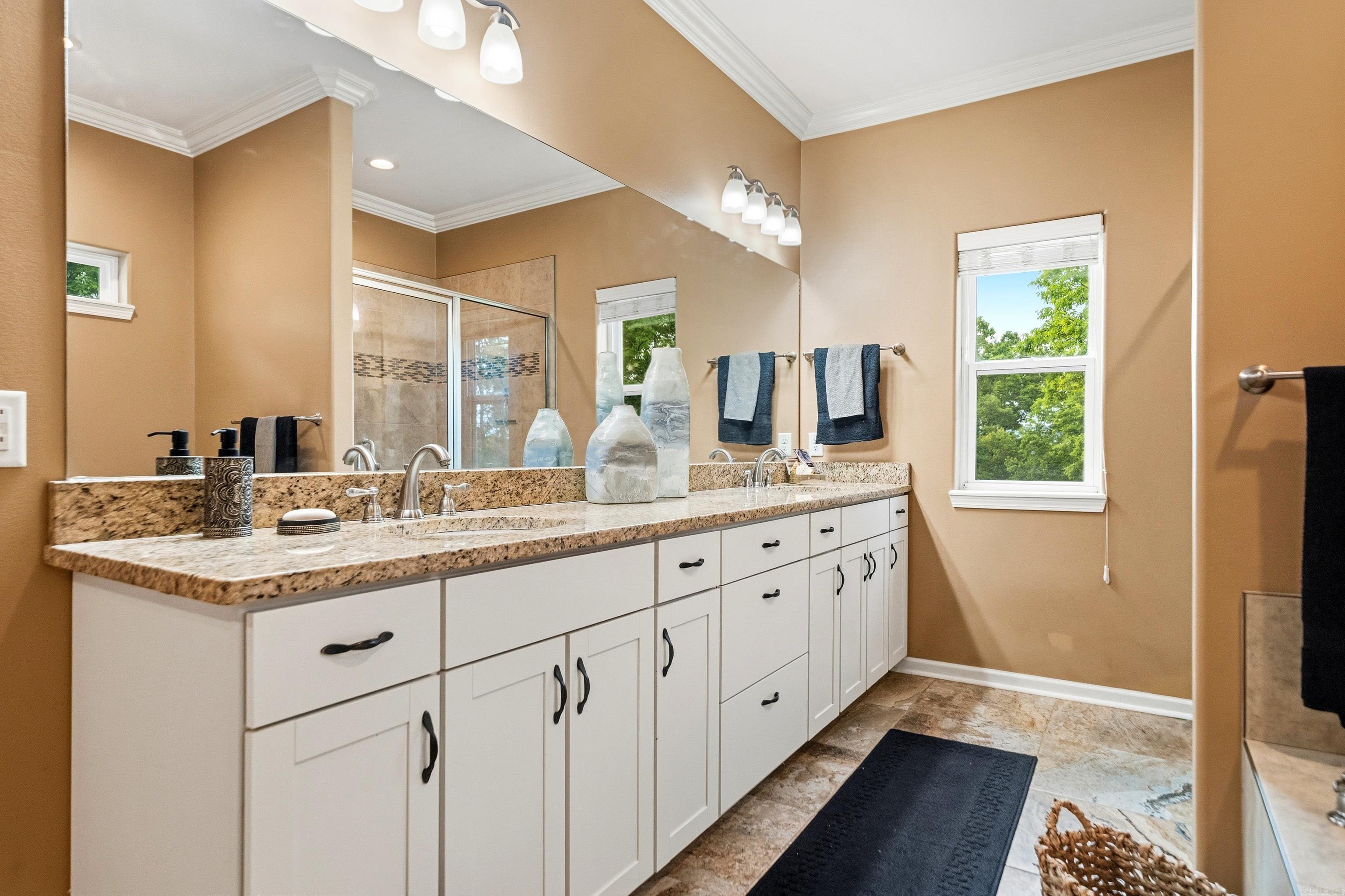 140 W. Hawkview  Royal, AR