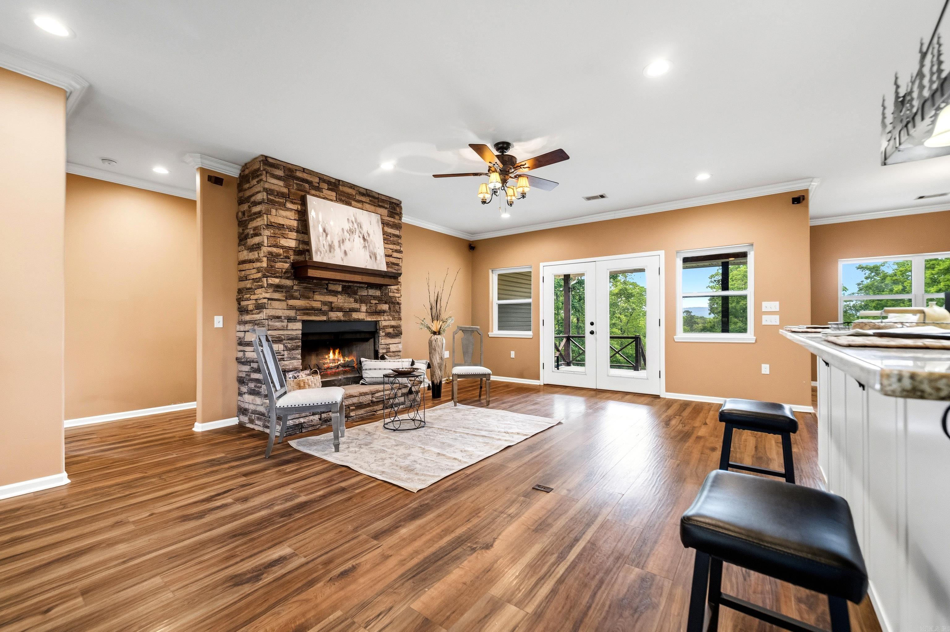 140 W. Hawkview  Royal, AR