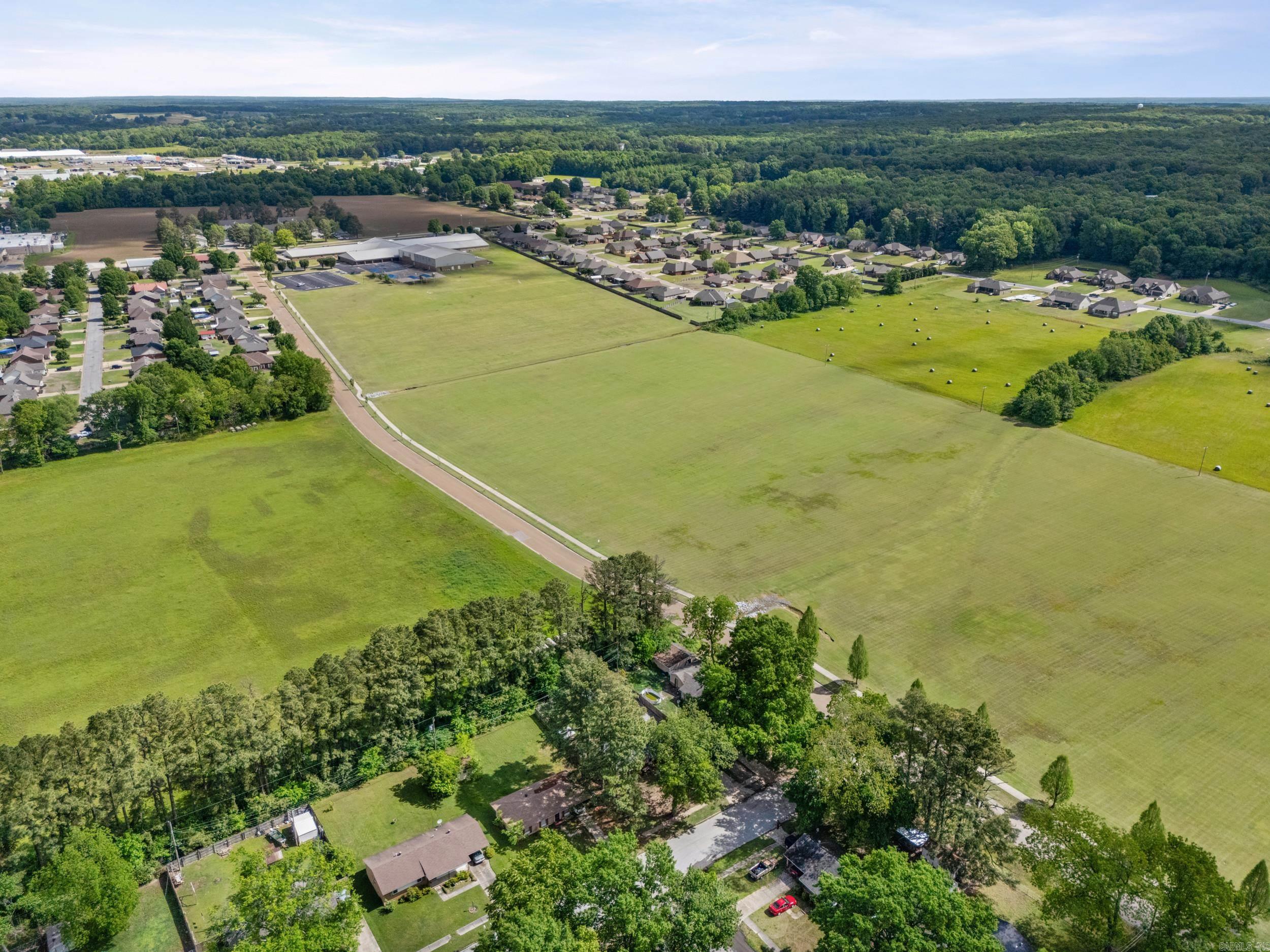 840 N Meadowbrook  Wynne, AR