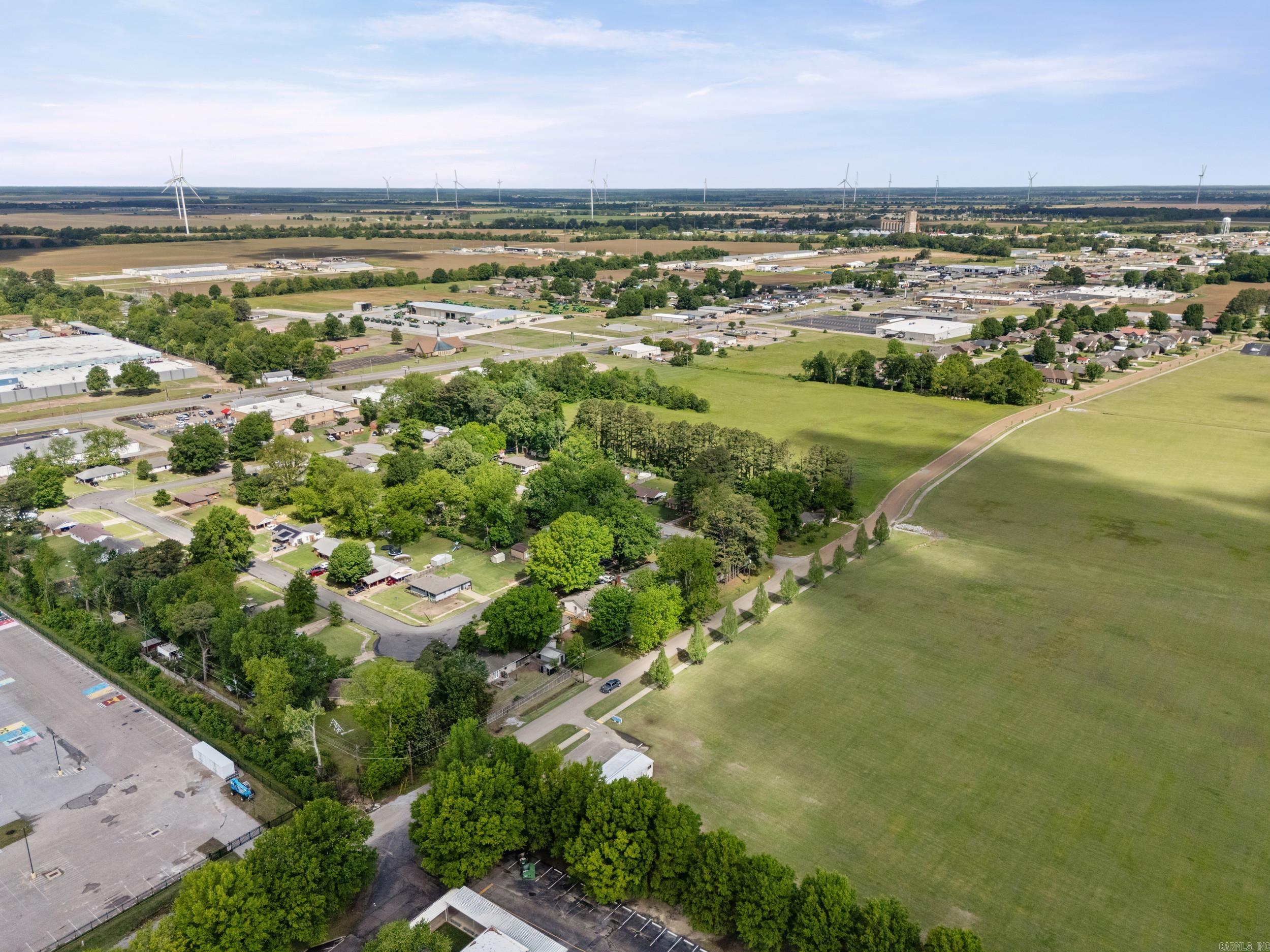 840 N Meadowbrook  Wynne, AR