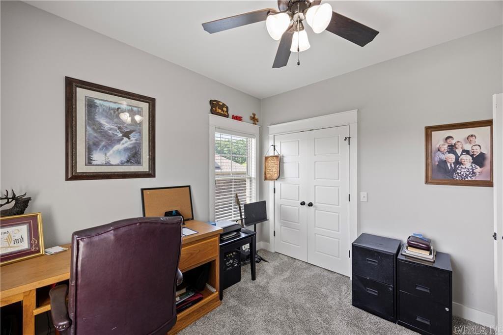 325 Crestwood  Russellville, AR