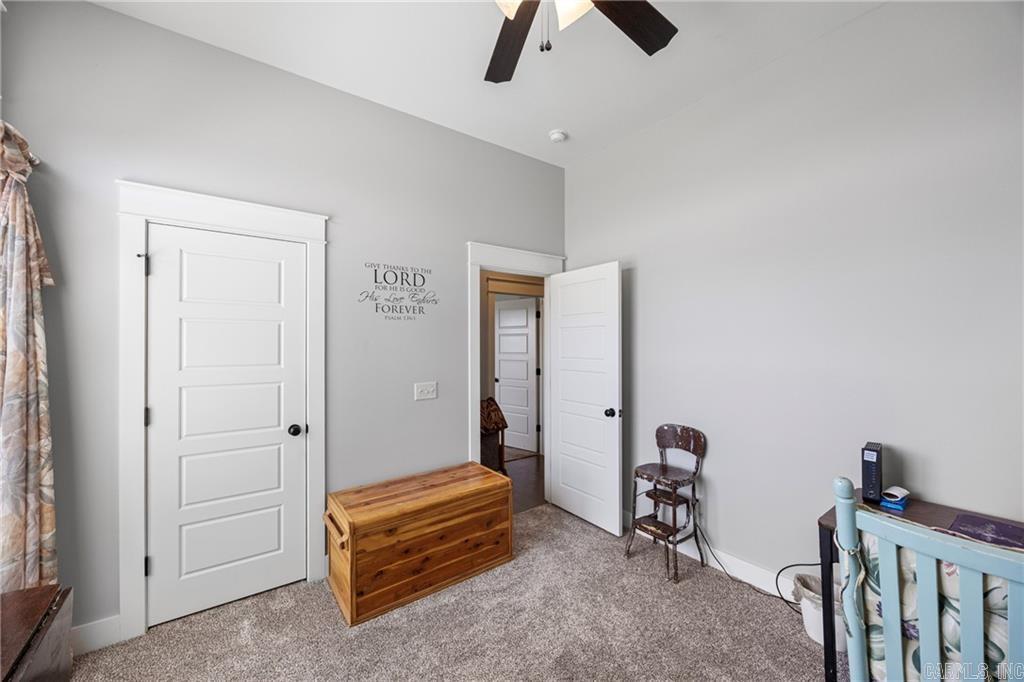 325 Crestwood  Russellville, AR