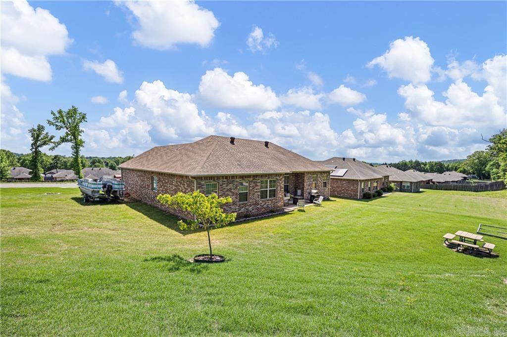 325 Crestwood  Russellville, AR