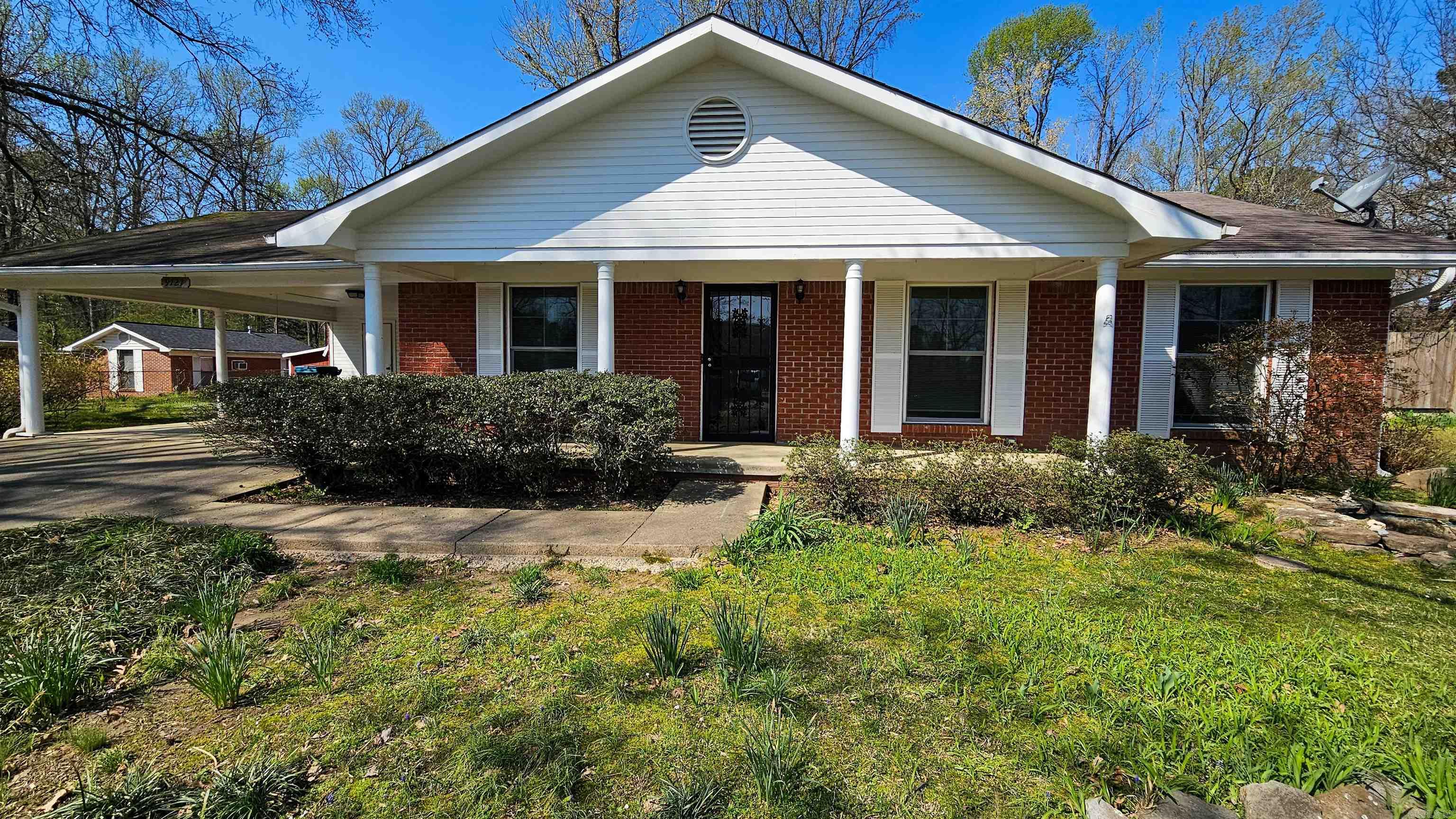 9727 Lanehart  Little Rock, AR