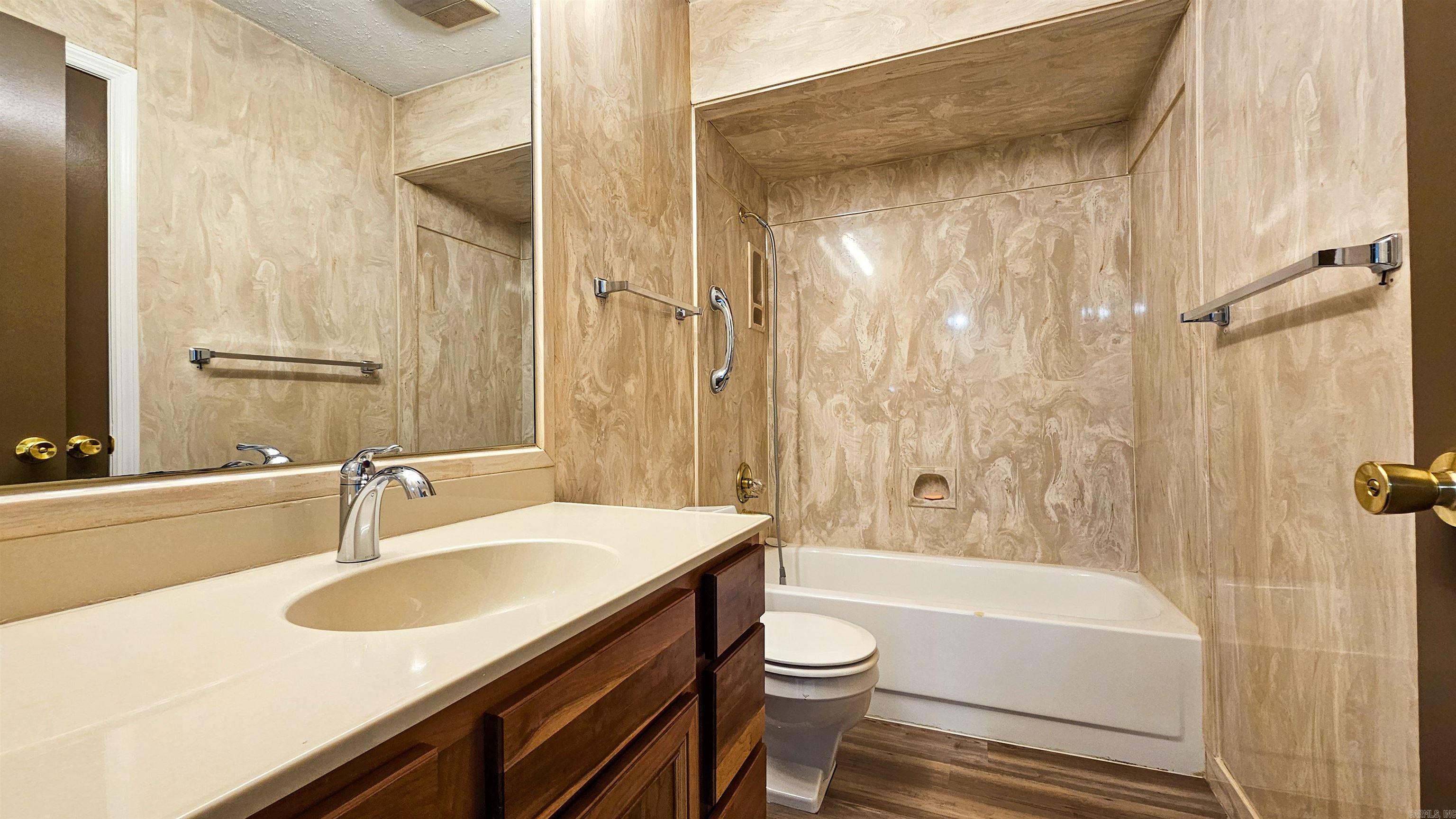 9727 Lanehart  Little Rock, AR