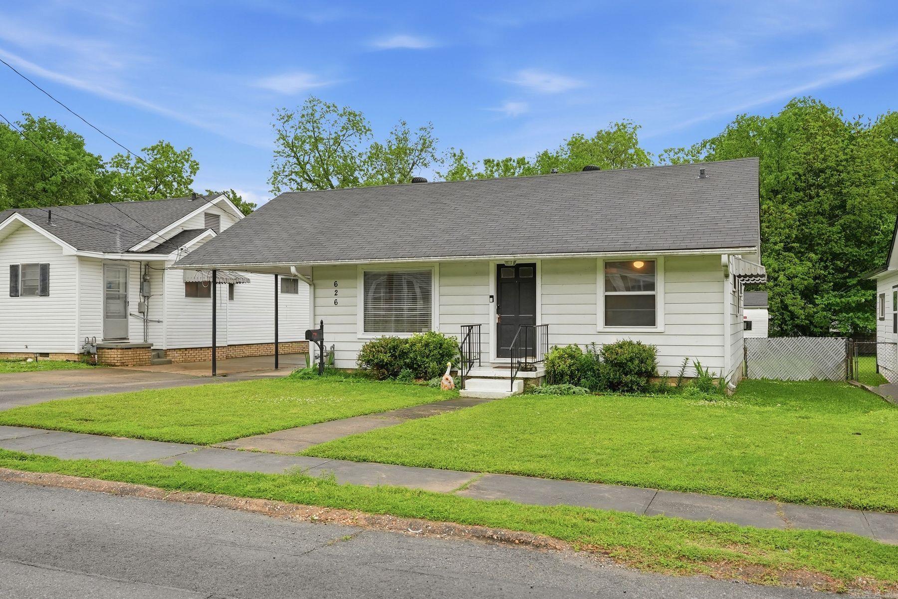 626 W Maple  Benton, AR