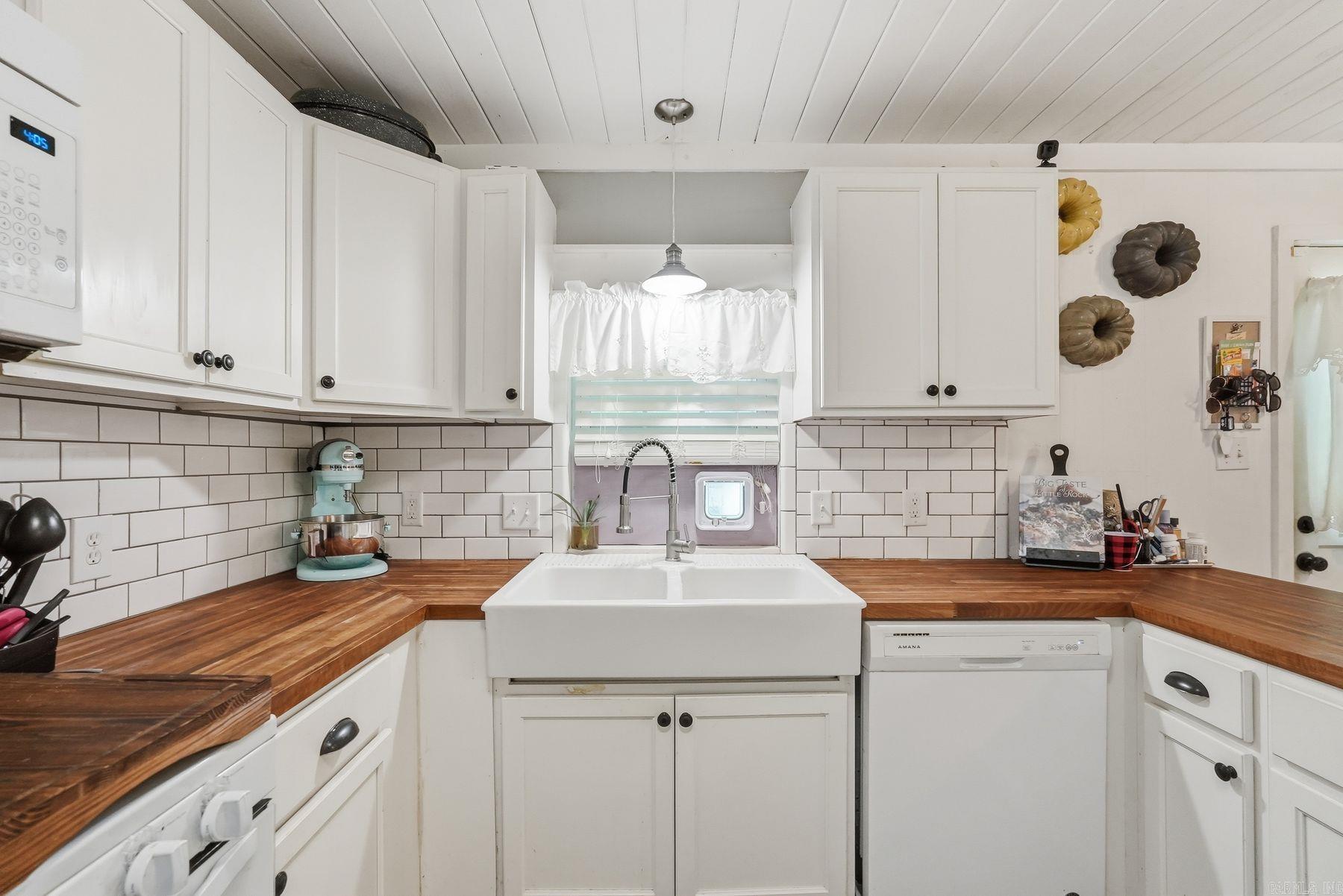 626 W Maple  Benton, AR