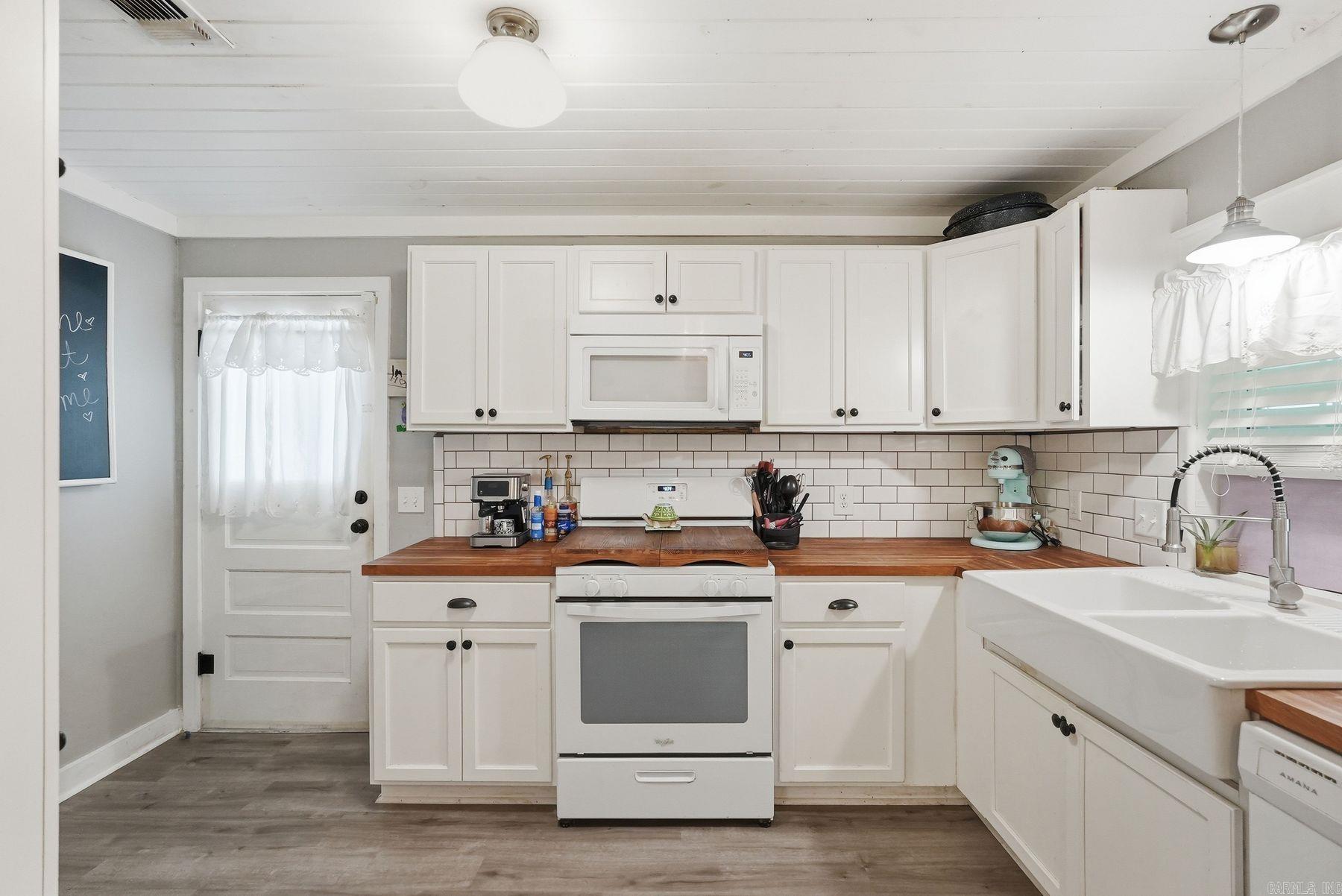 626 W Maple  Benton, AR