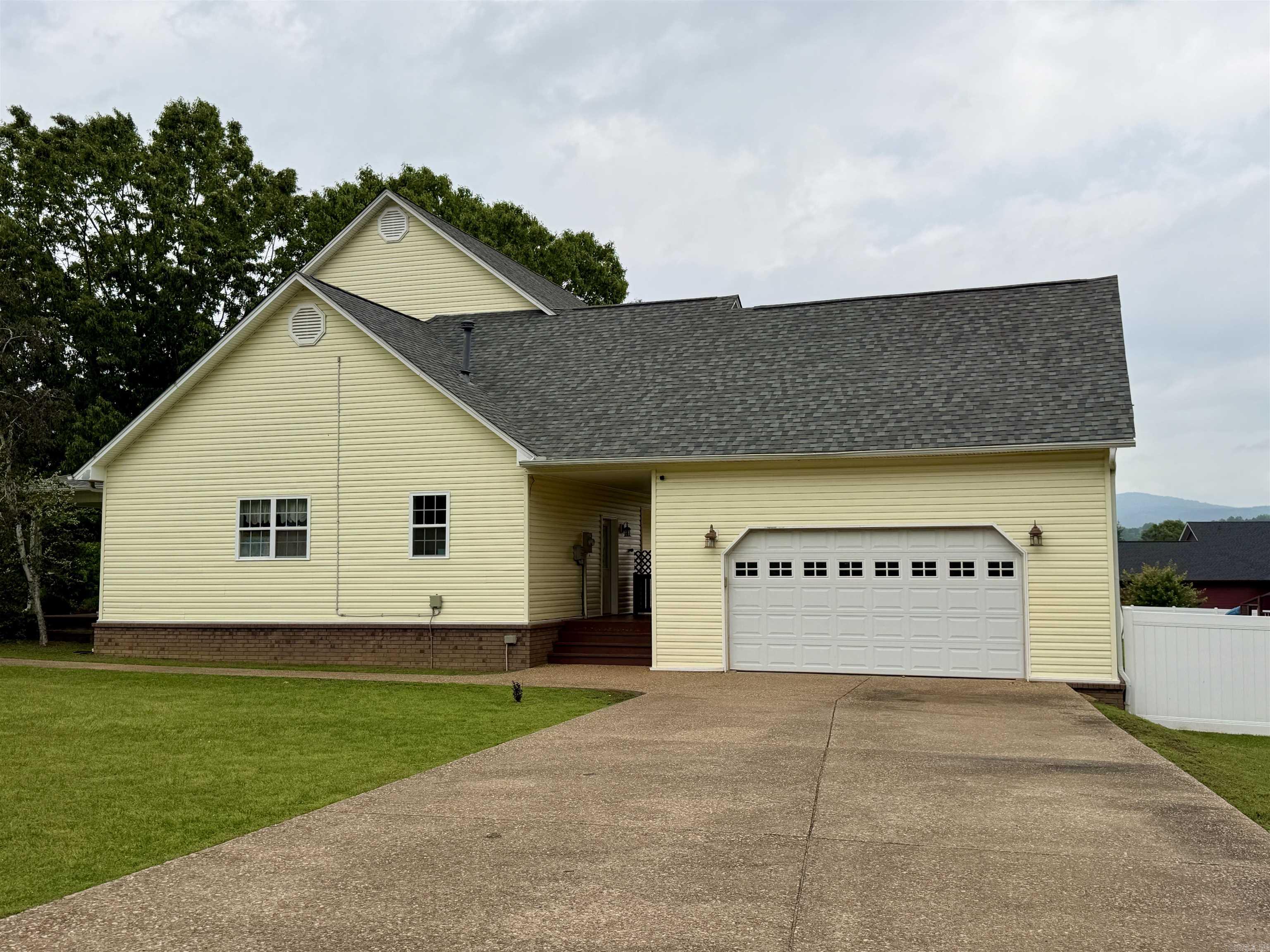 328 County Road 3467  Clarksville, AR