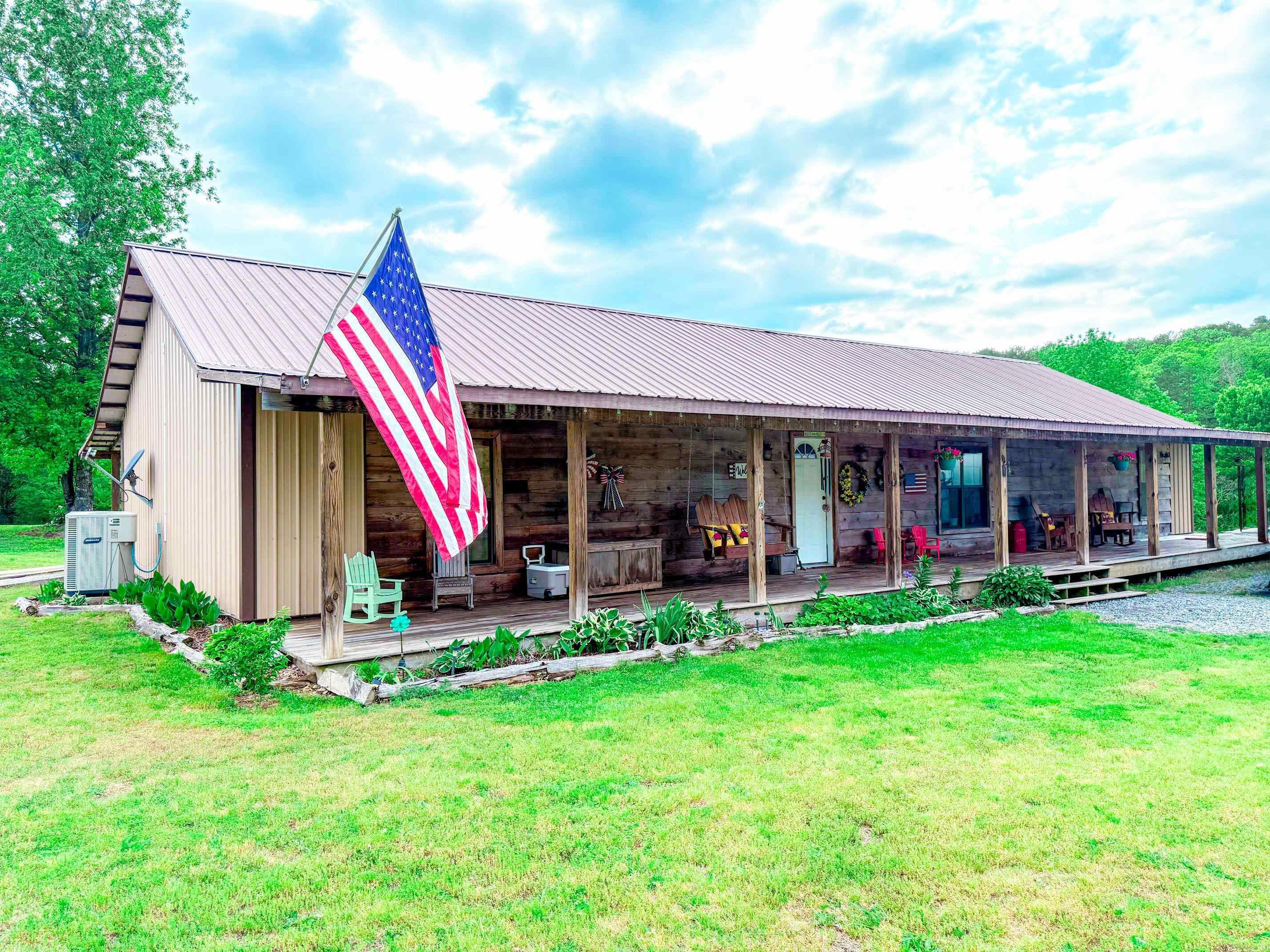 1139 Fayes Forest  Clinton, AR