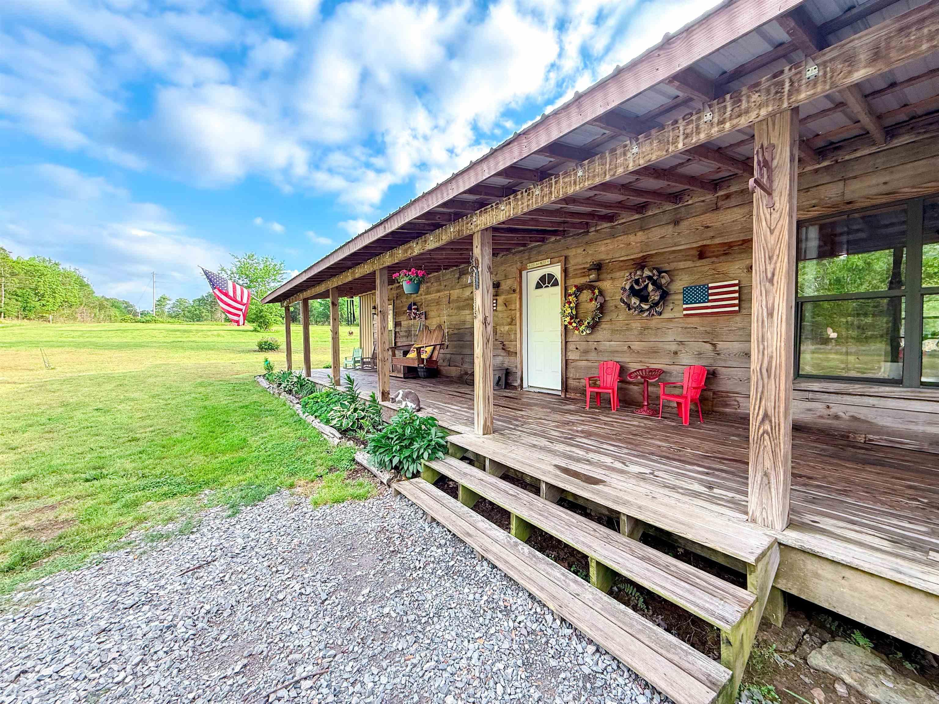 1139 Fayes Forest  Clinton, AR