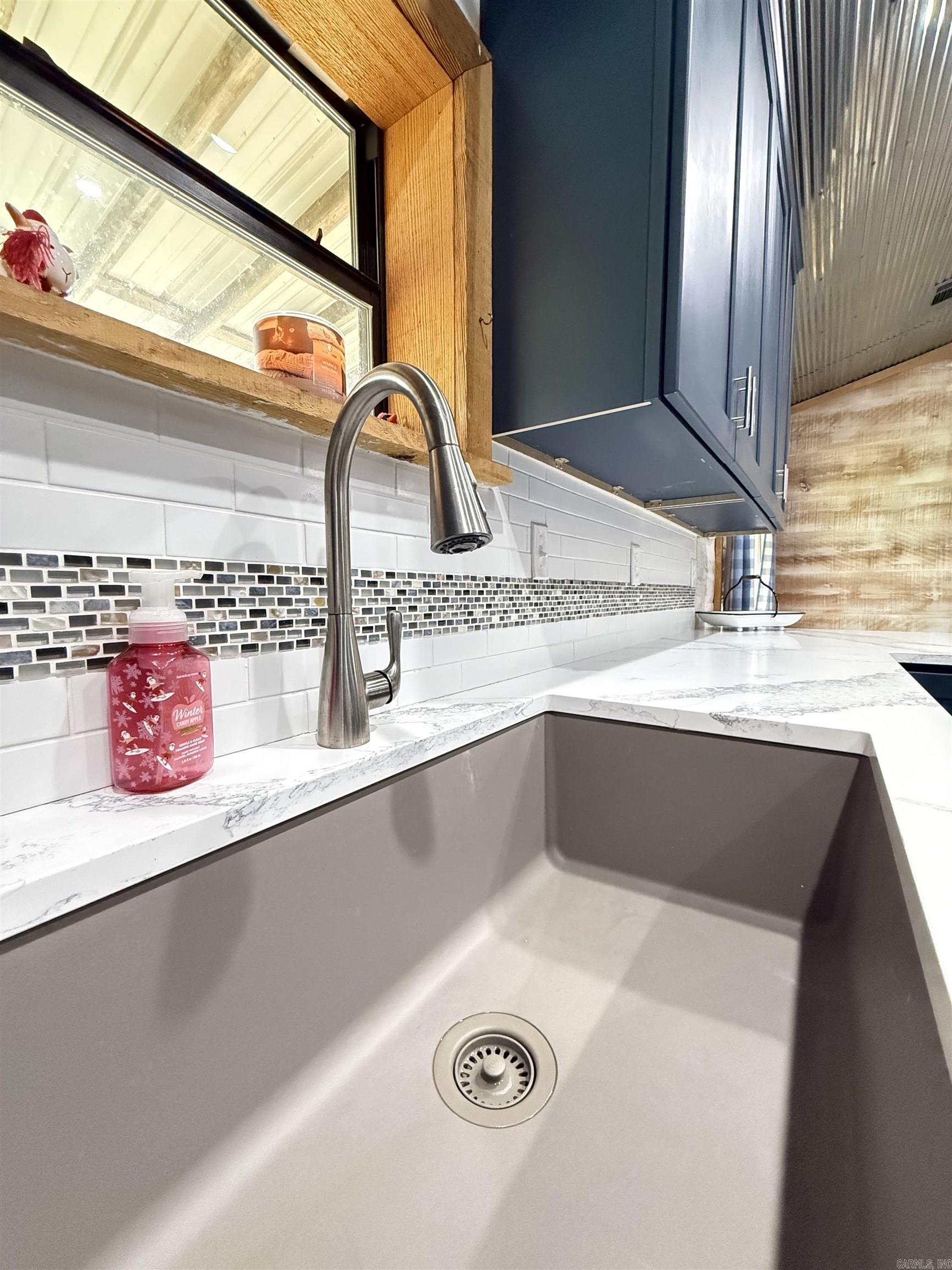 1139 Fayes Forest  Clinton, AR