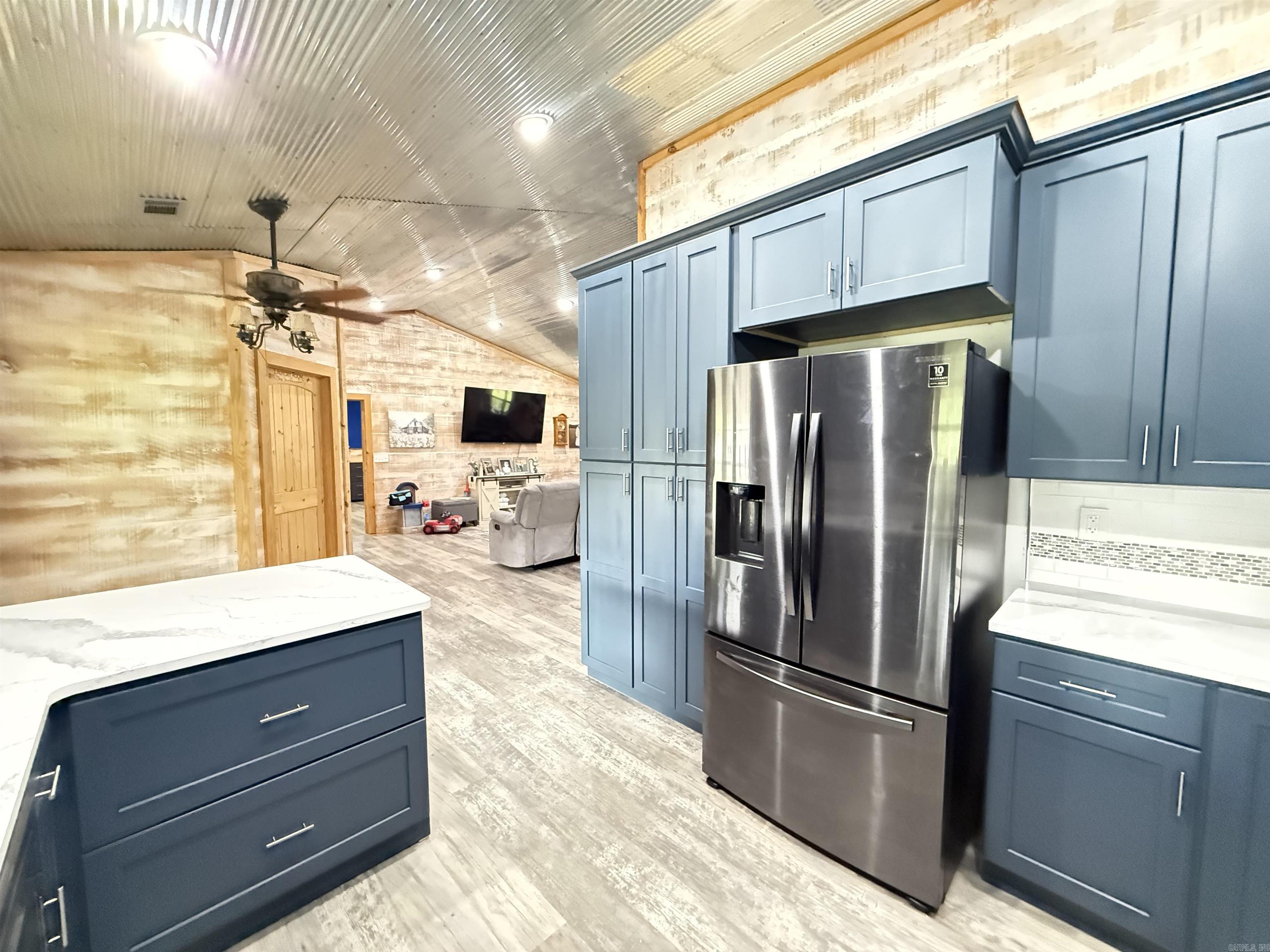 1139 Fayes Forest  Clinton, AR