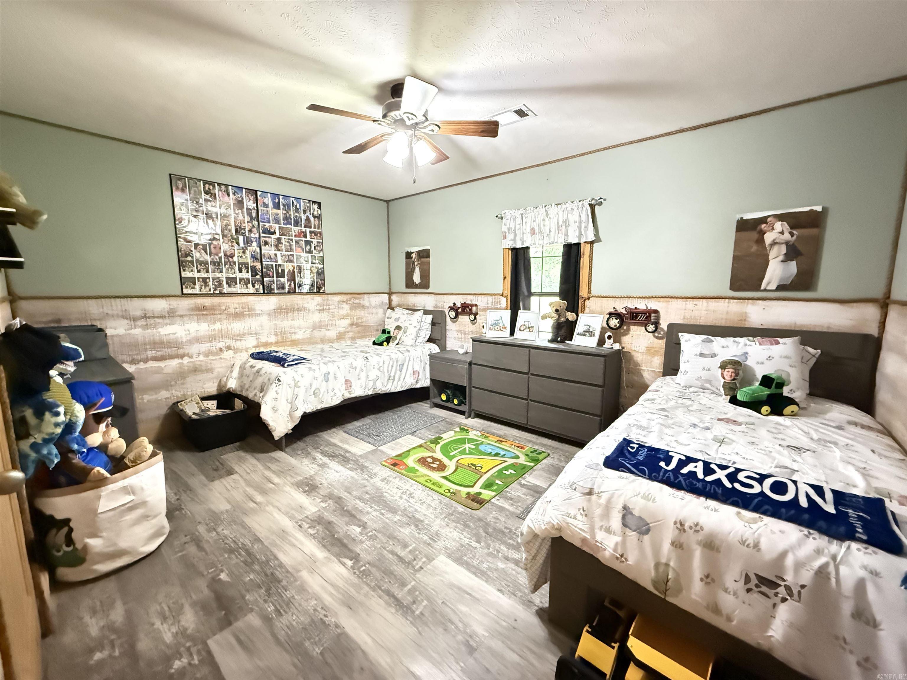 1139 Fayes Forest  Clinton, AR