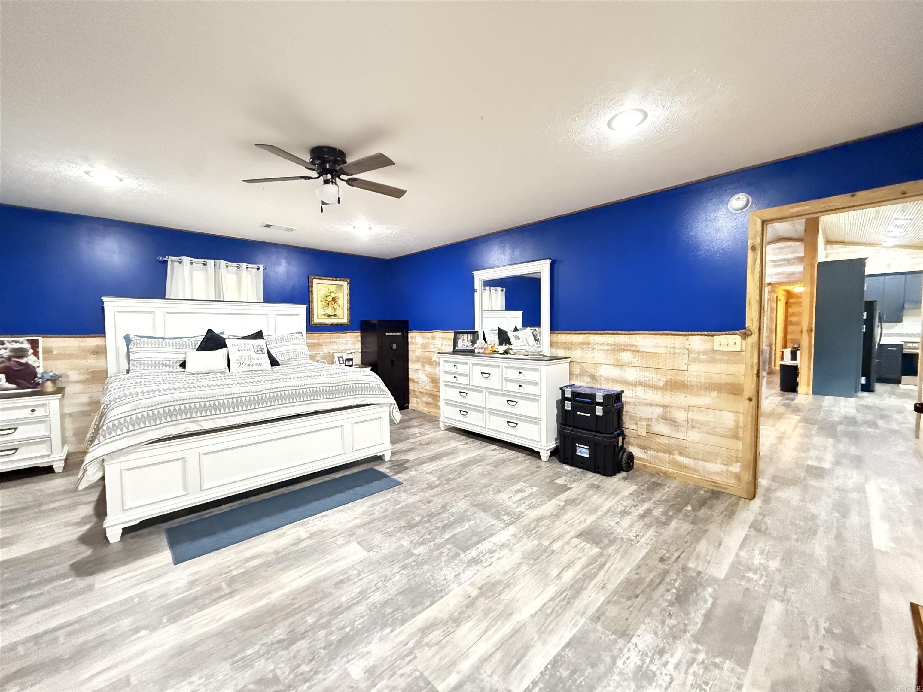 1139 Fayes Forest  Clinton, AR