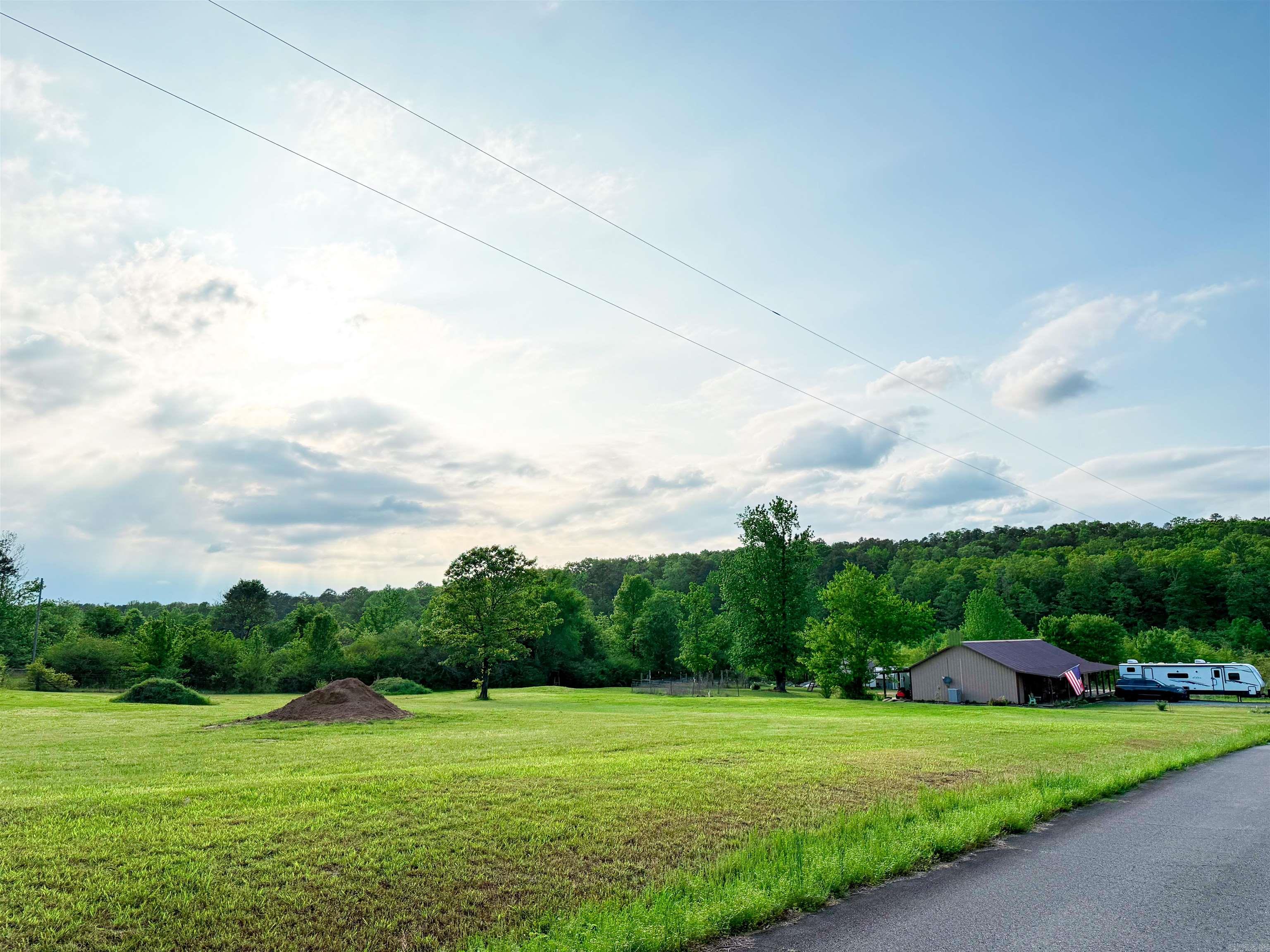 1139 Fayes Forest  Clinton, AR