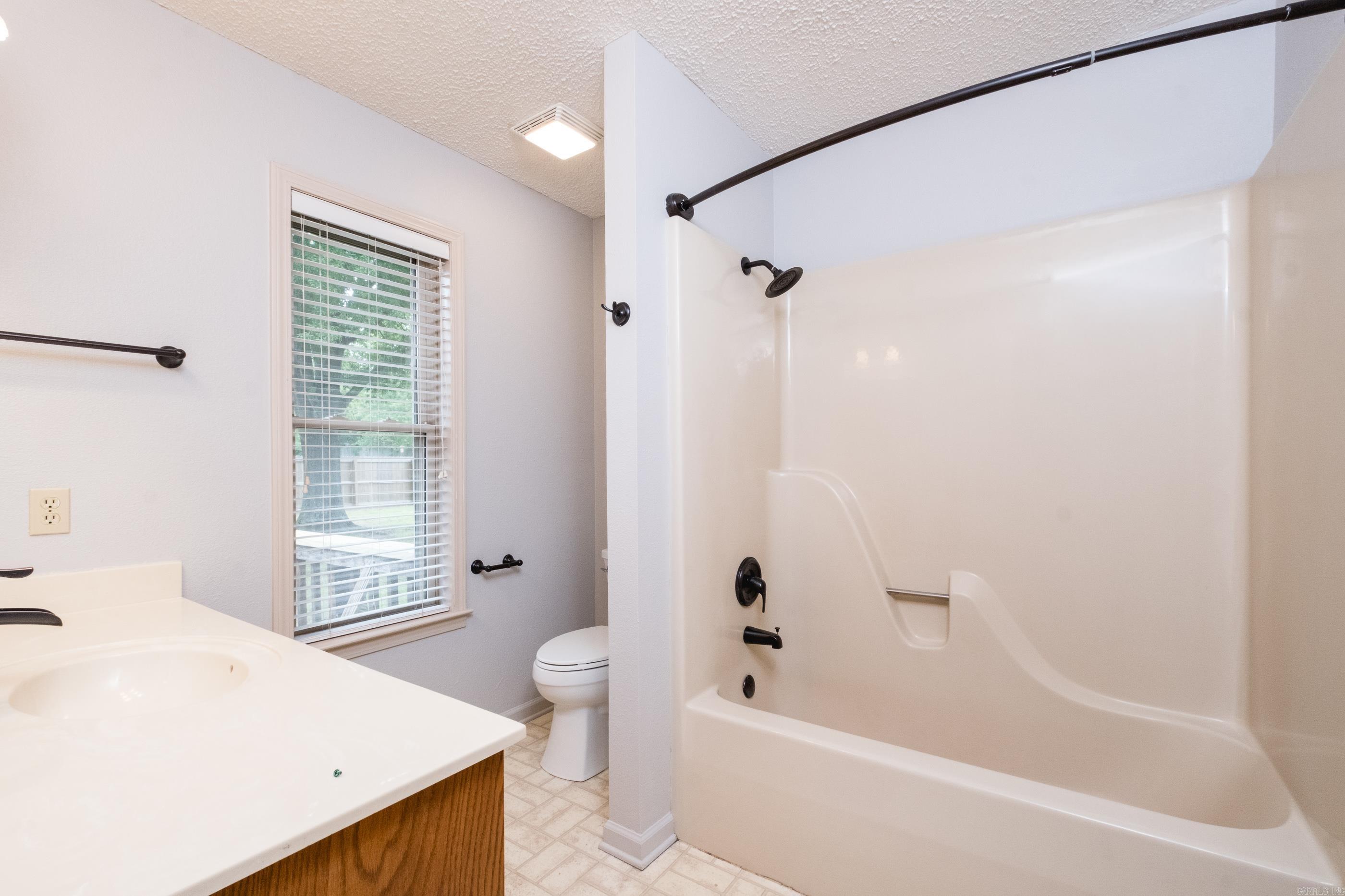 2460 Krysal Kreek  Conway, AR