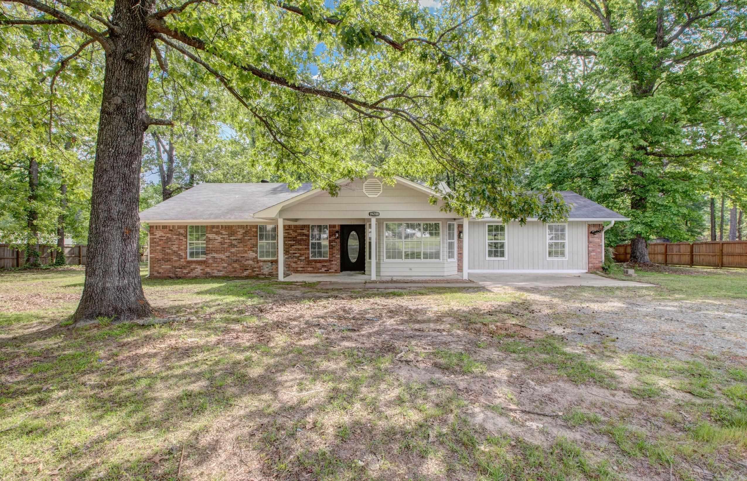 19200 Oaklawn  Little Rock, AR