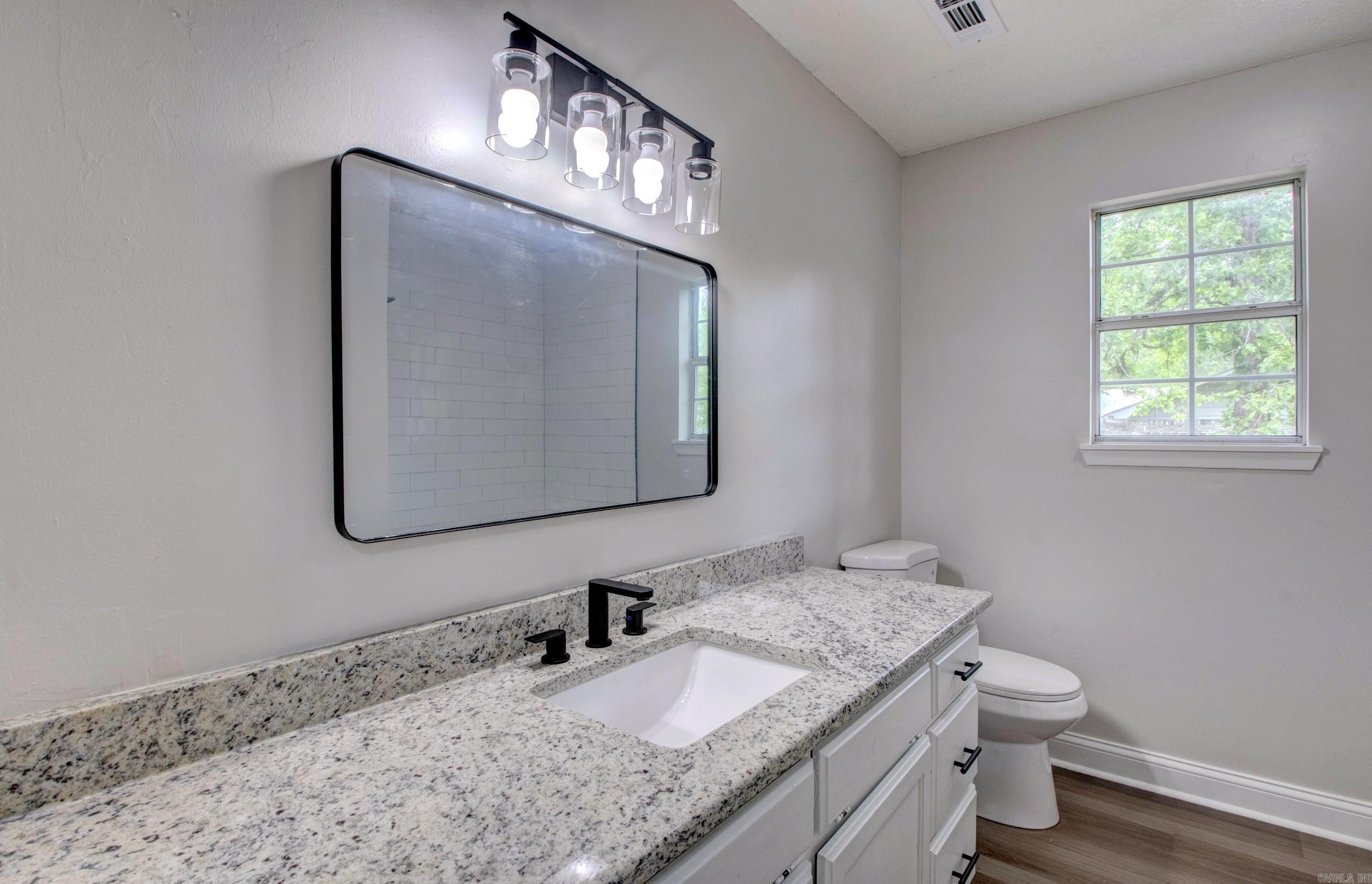 19200 Oaklawn  Little Rock, AR