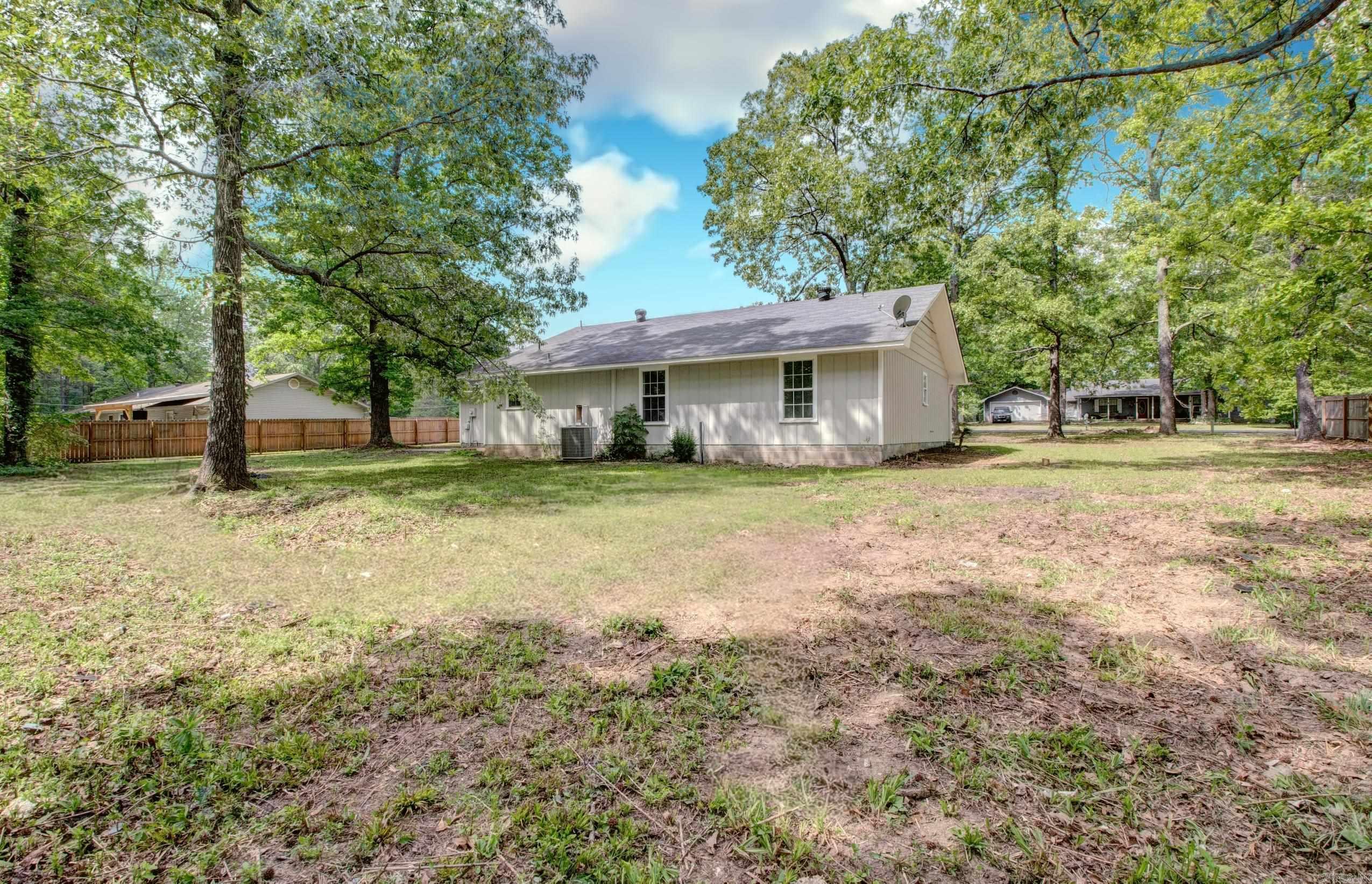 19200 Oaklawn  Little Rock, AR