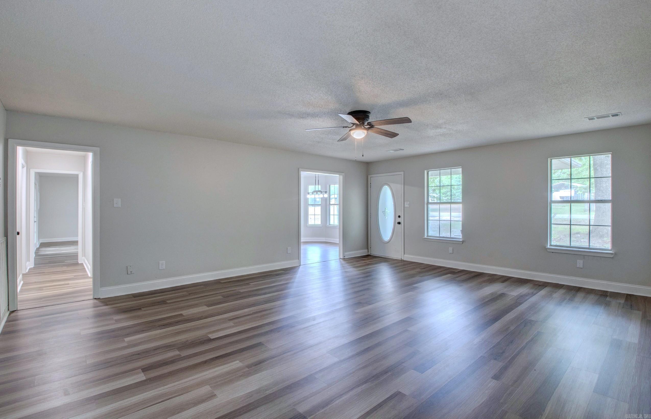 19200 Oaklawn  Little Rock, AR