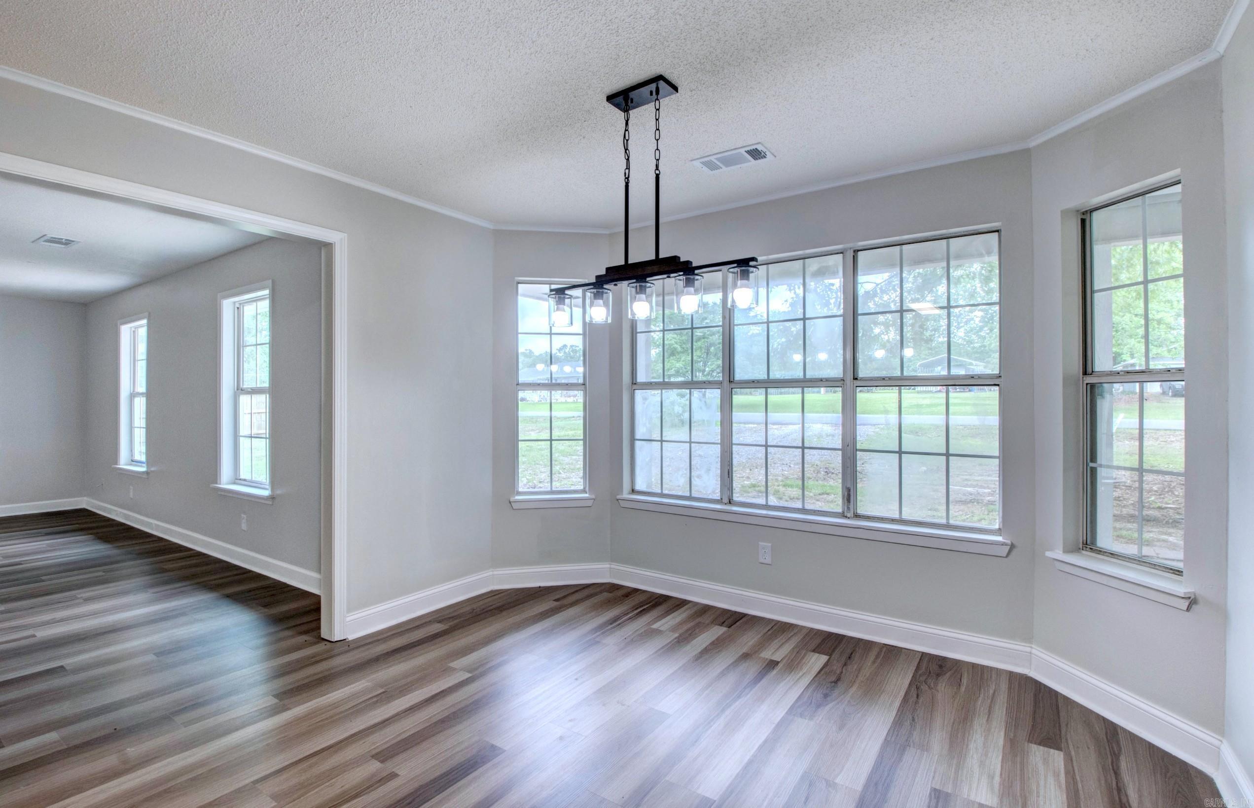 19200 Oaklawn  Little Rock, AR