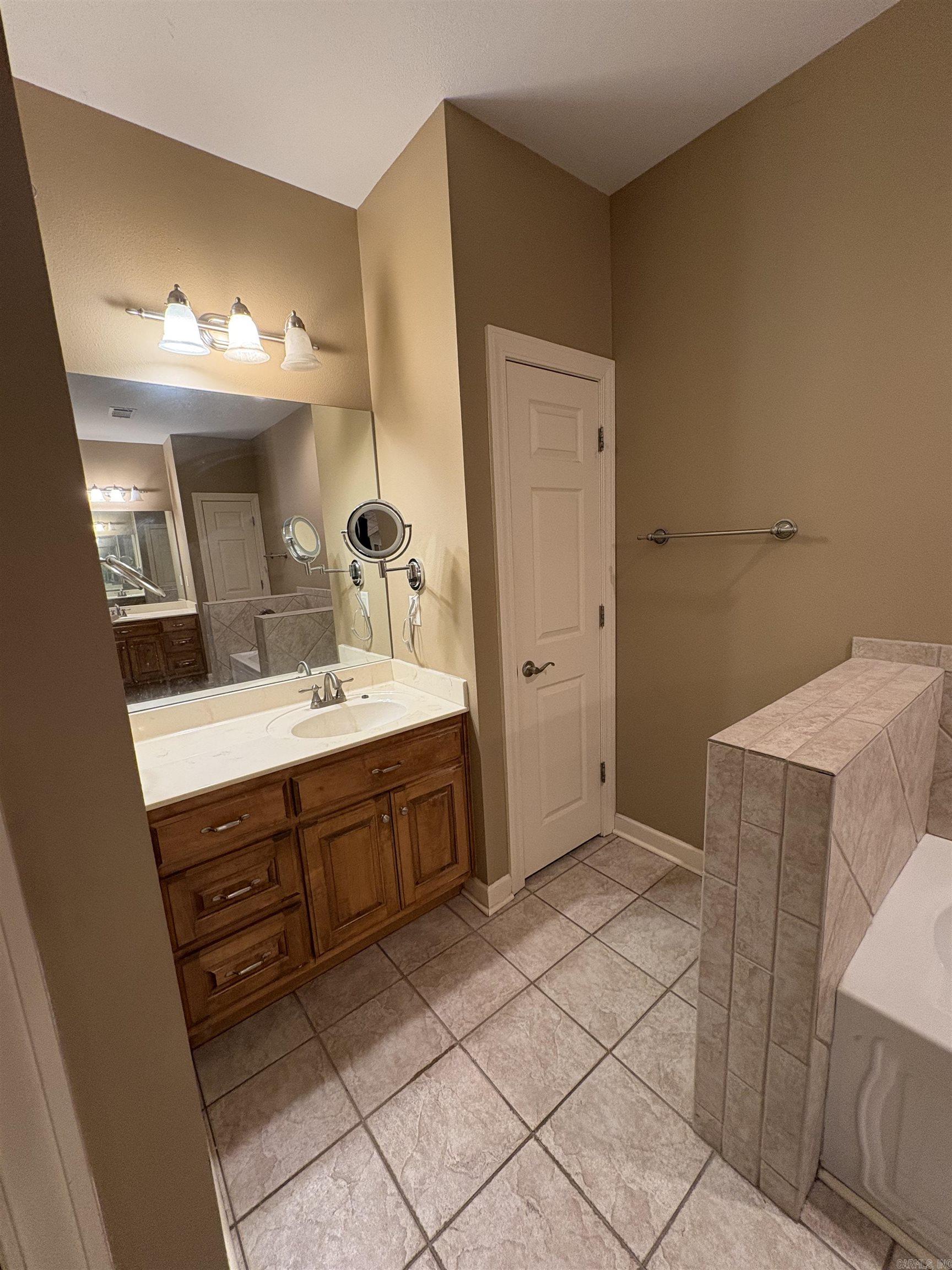 608 Webb Hill Road  McRae, AR