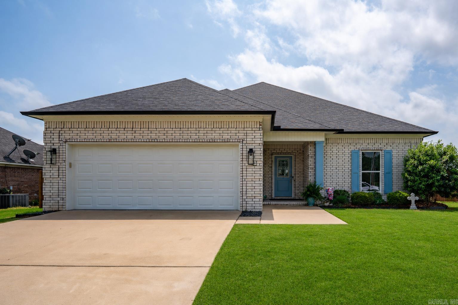 4 Clover Ridge Vilonia, AR 72173