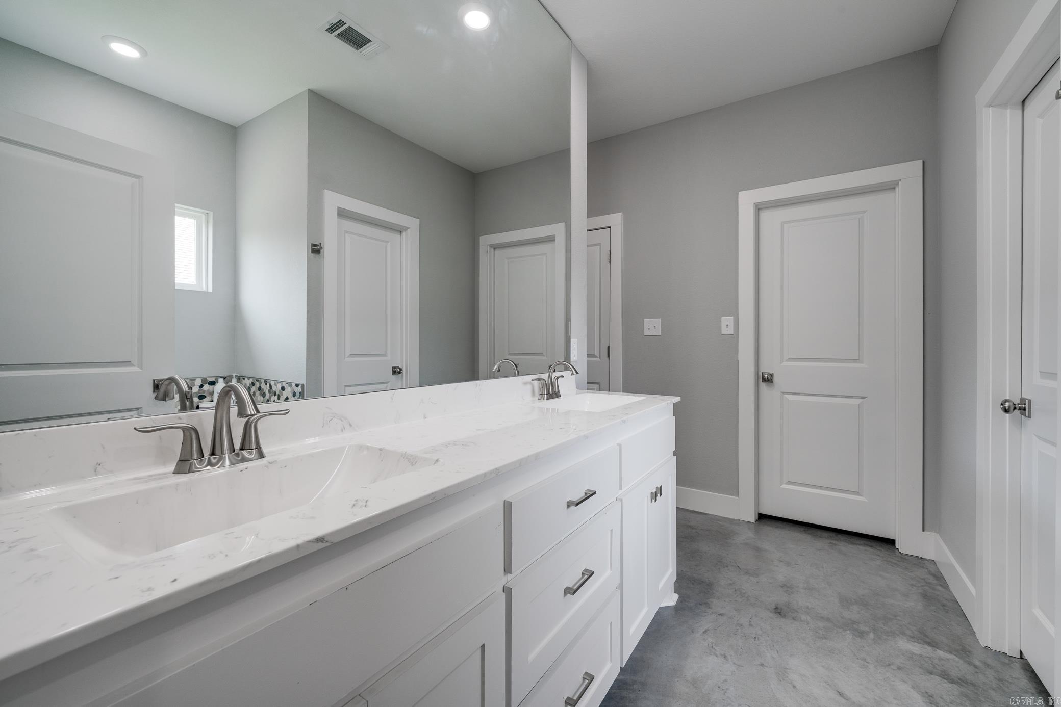 4 Clover Ridge  Vilonia, AR