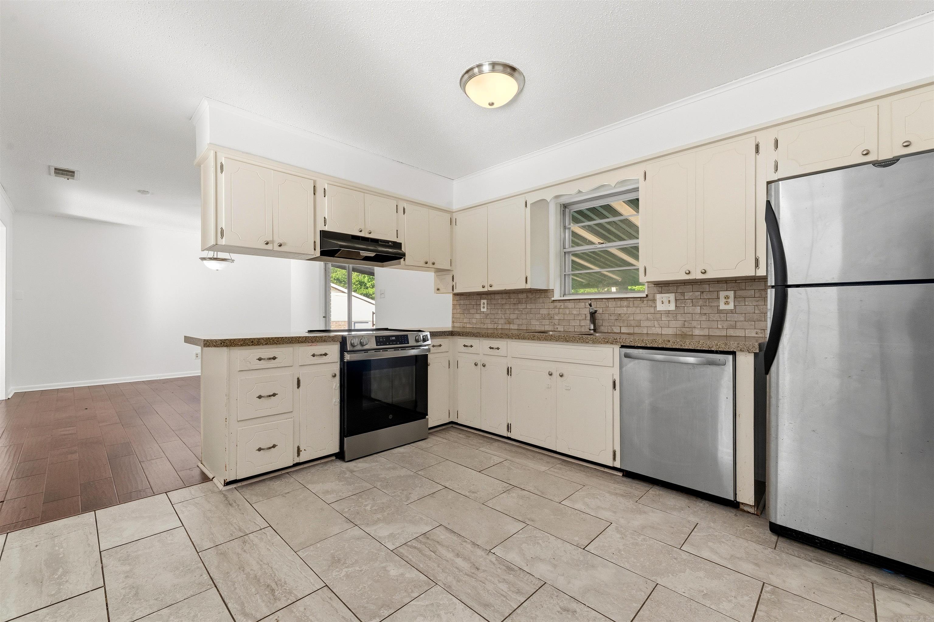 1209 Southedge  Little Rock, AR