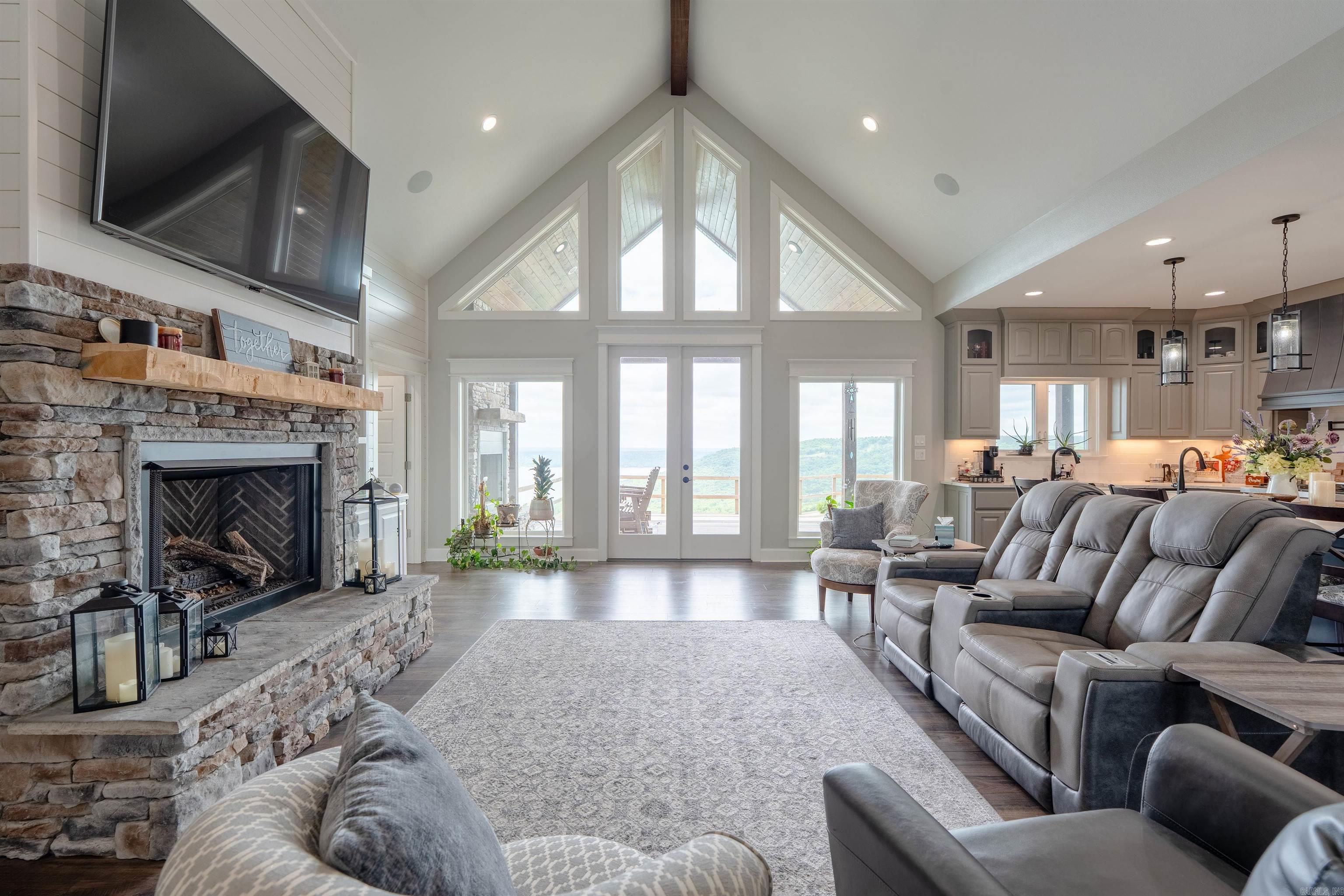 2560 Diamond Bluff  Quitman, AR