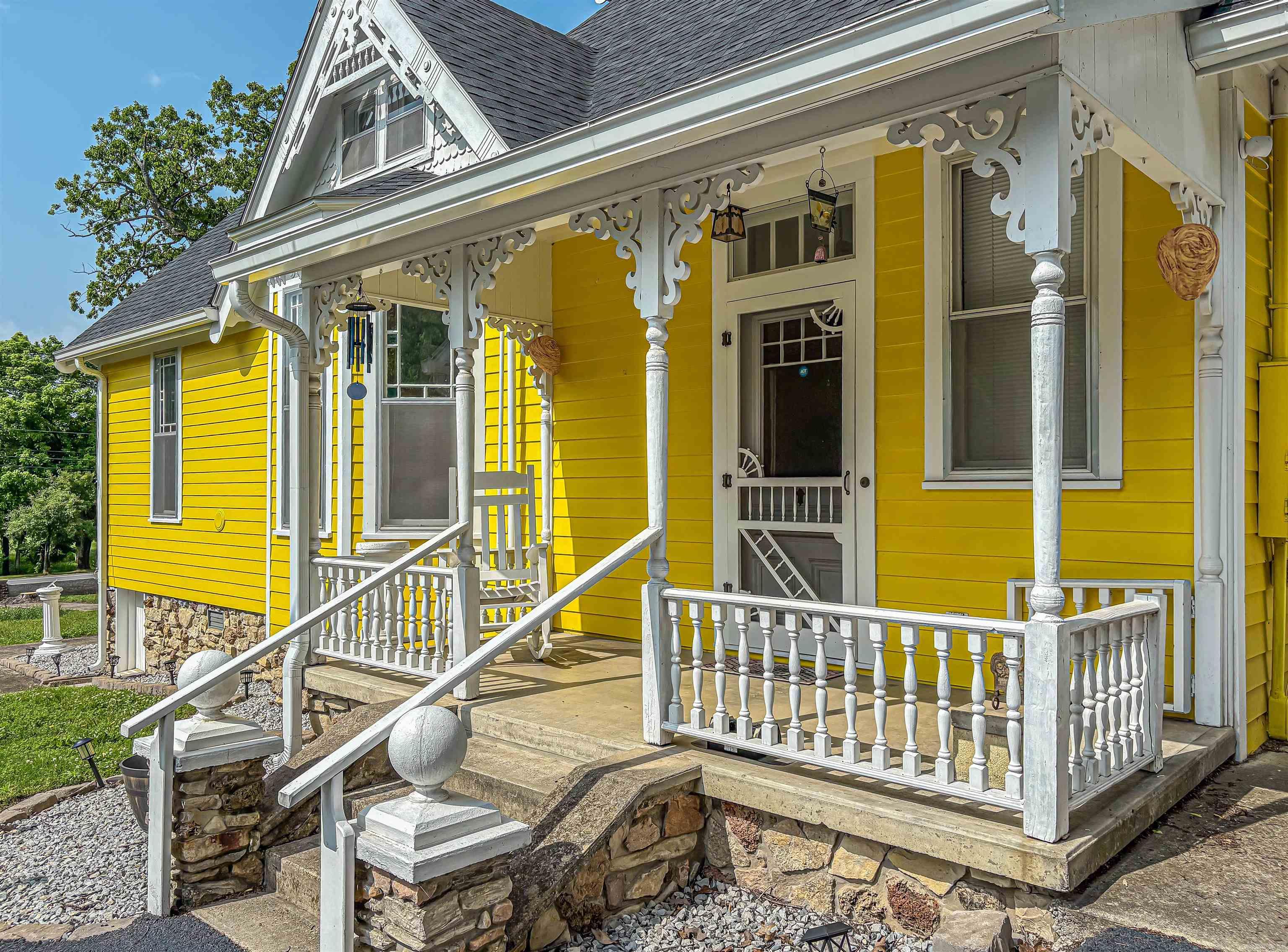 432 E Hwy 62  Yellville, AR