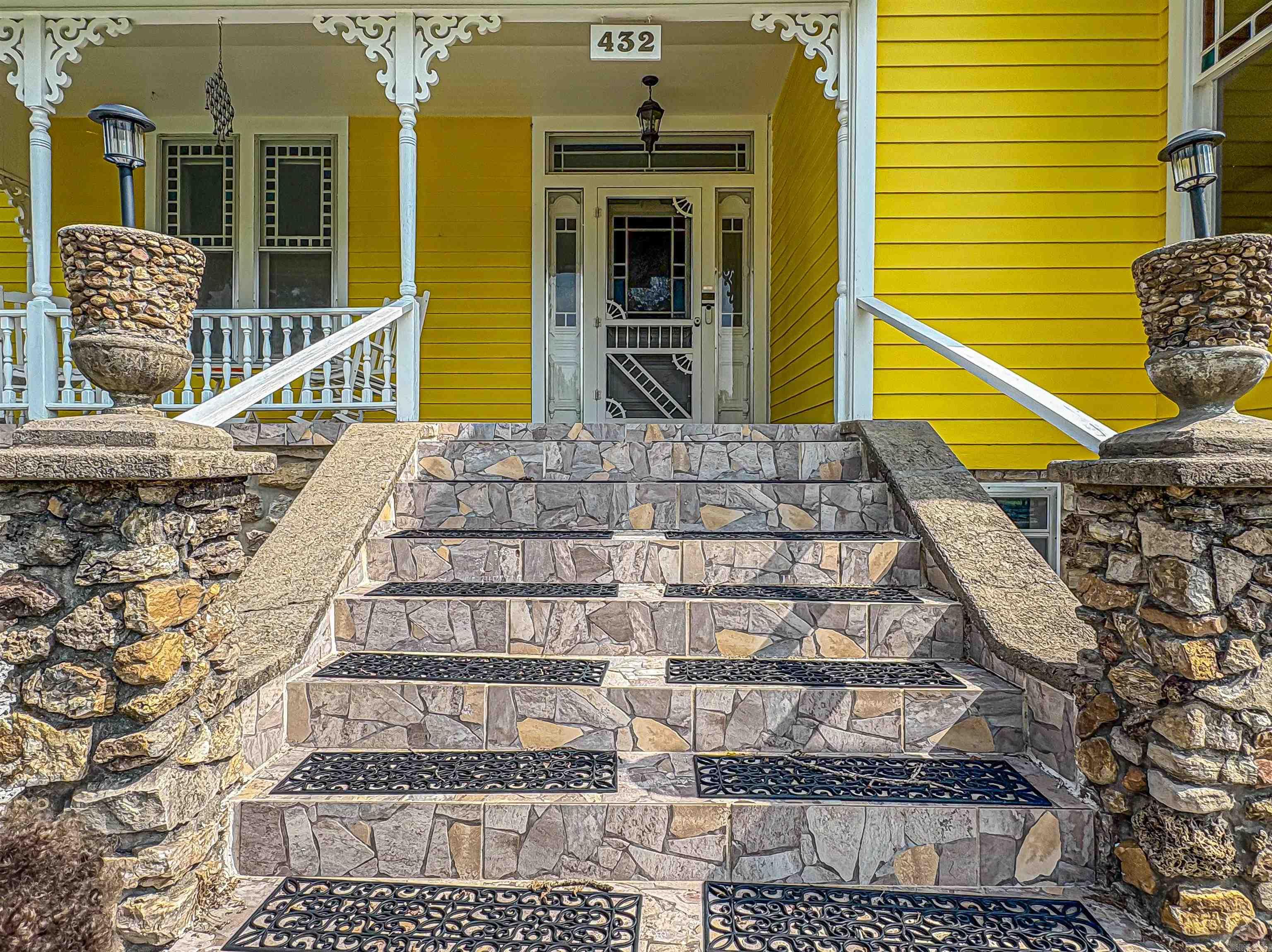 432 E Hwy 62  Yellville, AR