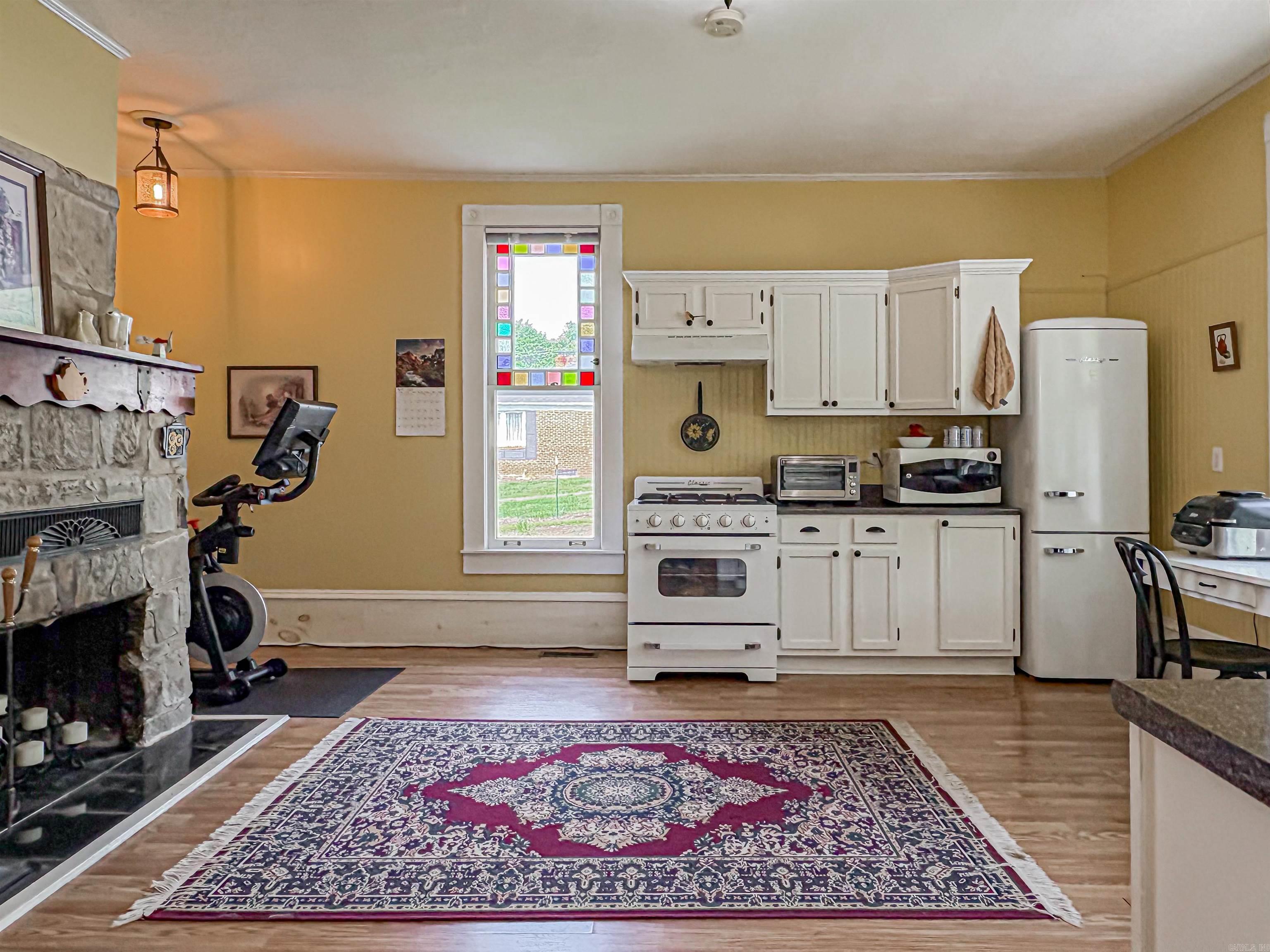 432 E Hwy 62  Yellville, AR