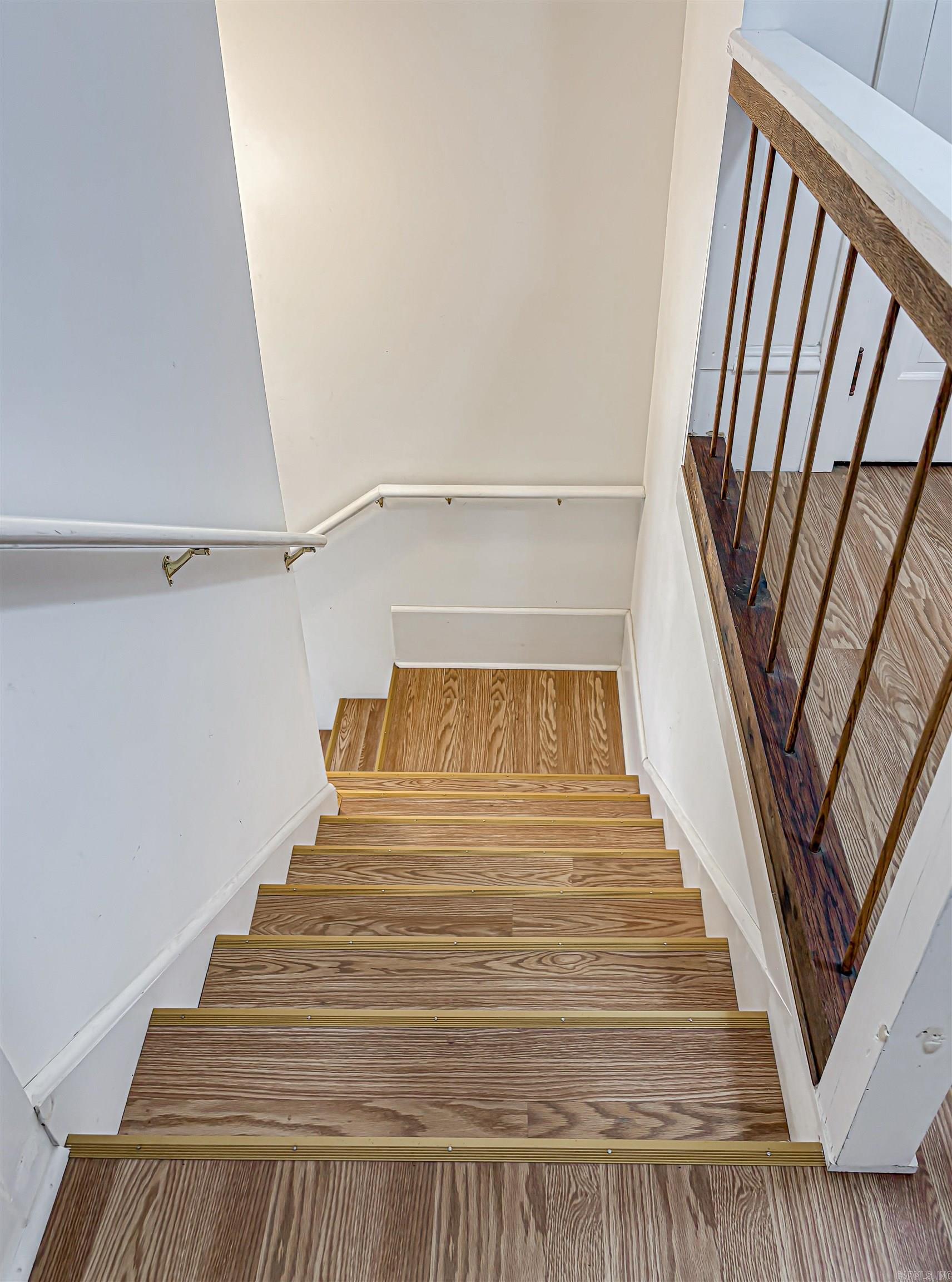 432 E Hwy 62  Yellville, AR