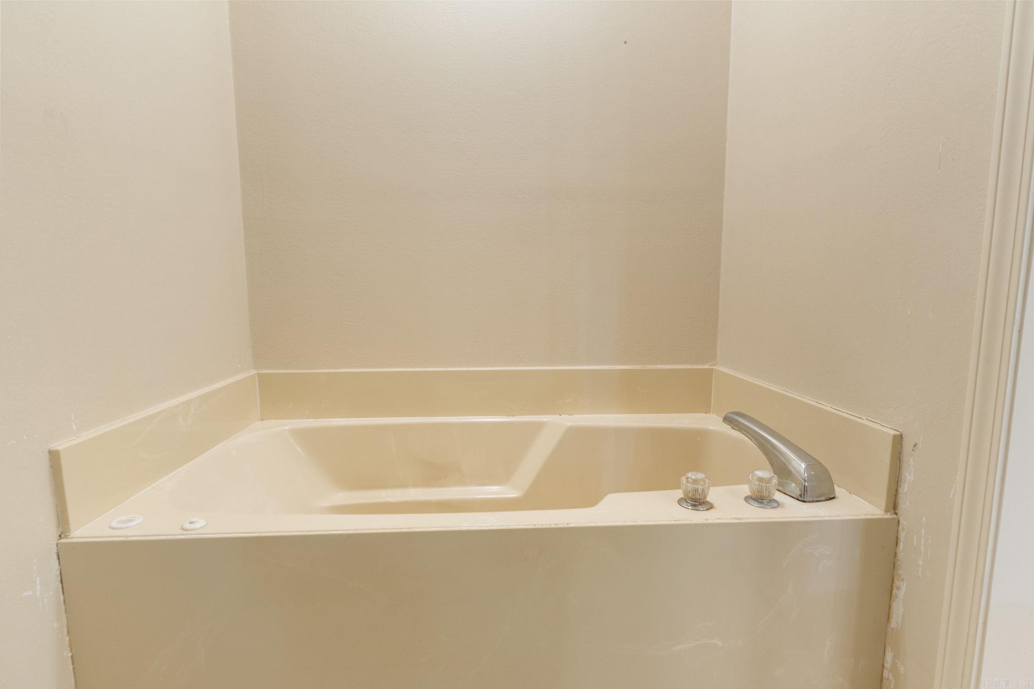 16 Blue Mountain  Maumelle, AR