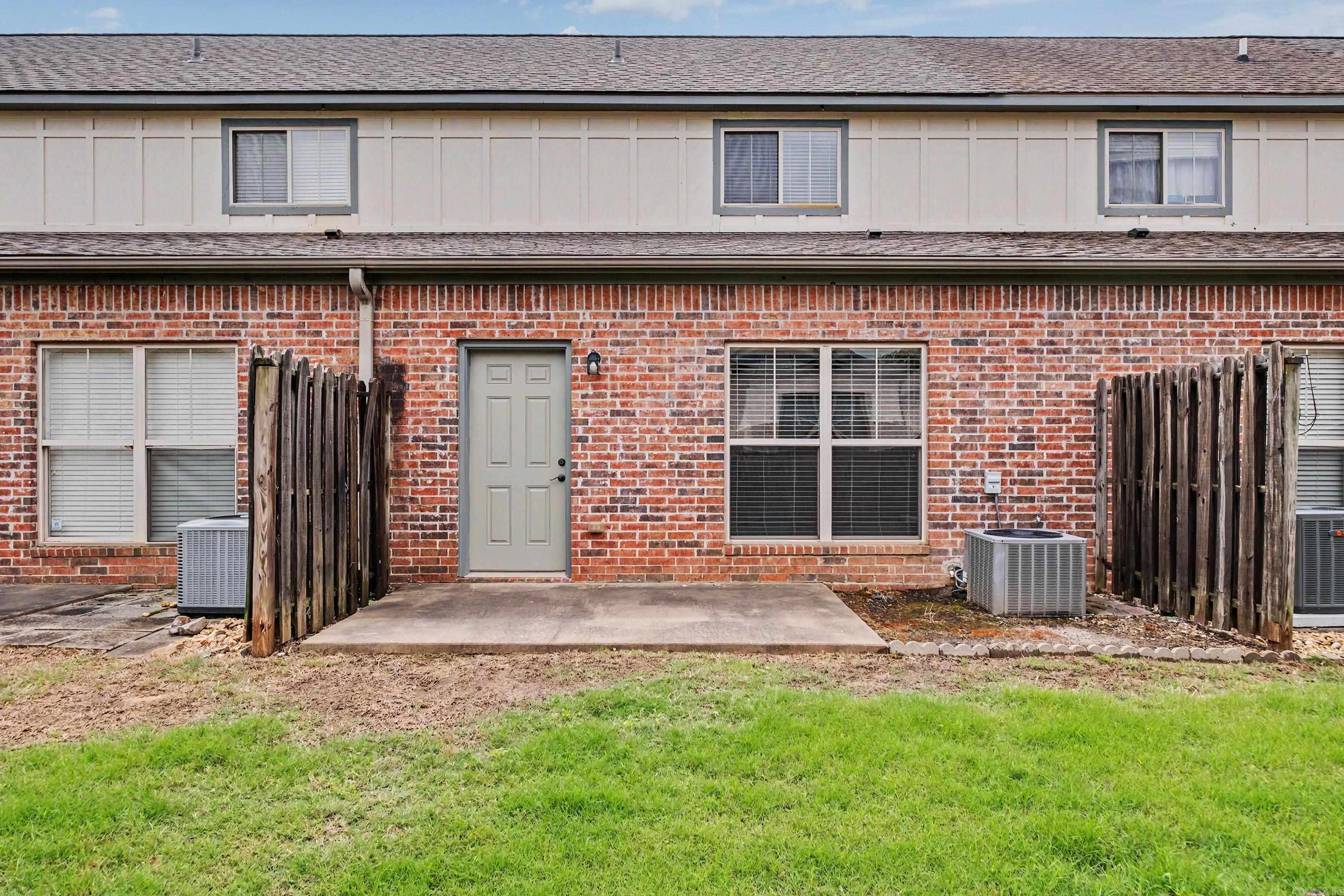 803 Tuscany  Maumelle, AR