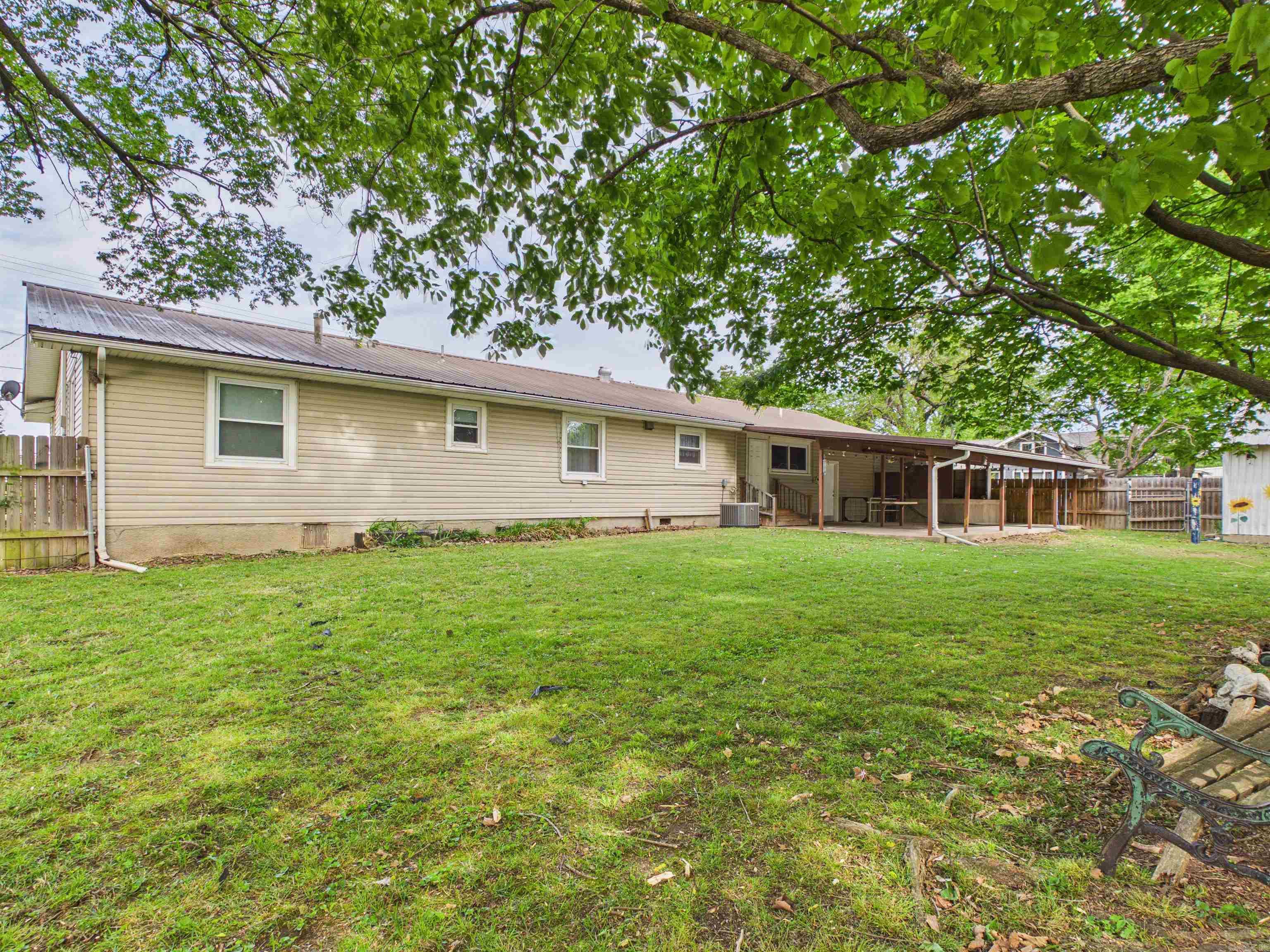 803 Springfield  Berryville, AR
