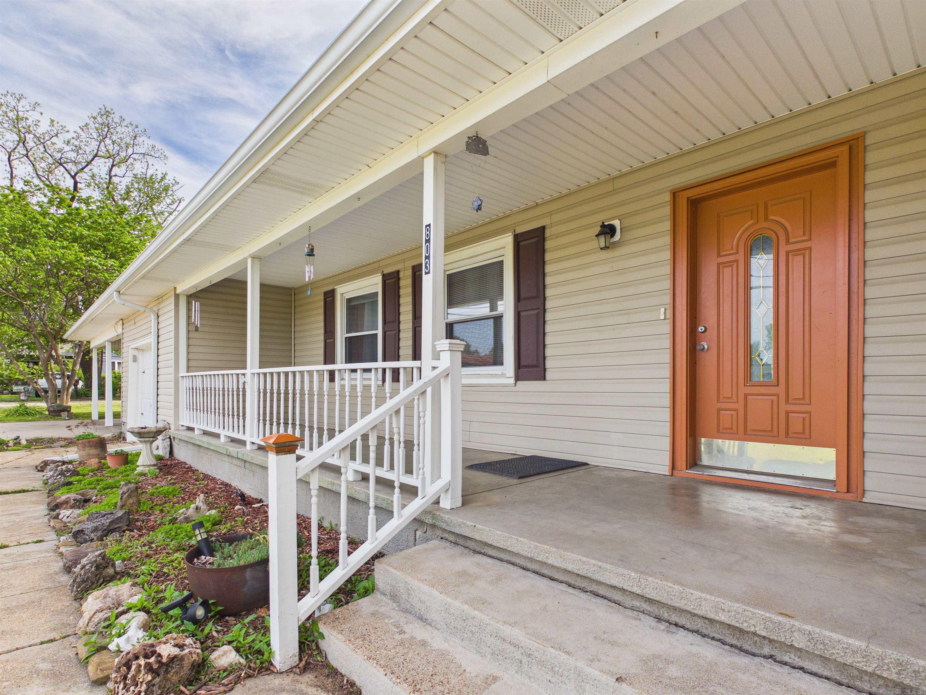 803 Springfield  Berryville, AR