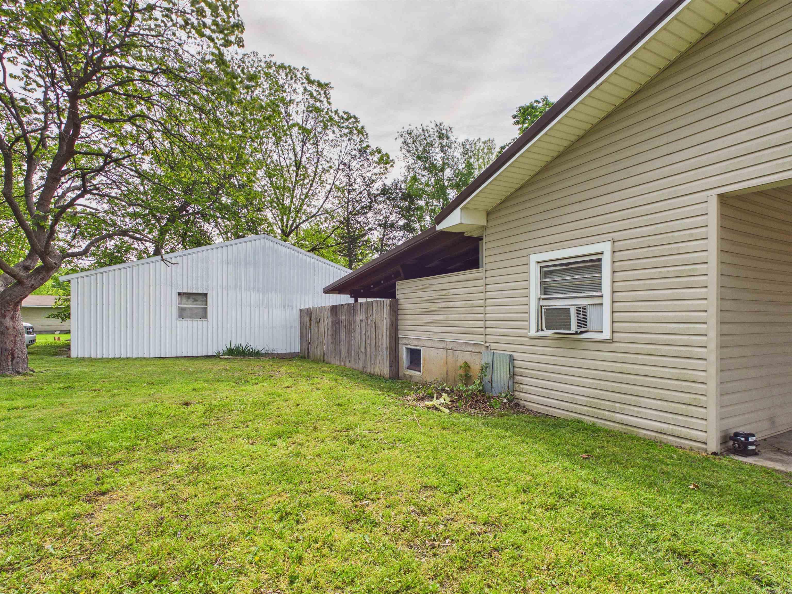 803 Springfield  Berryville, AR