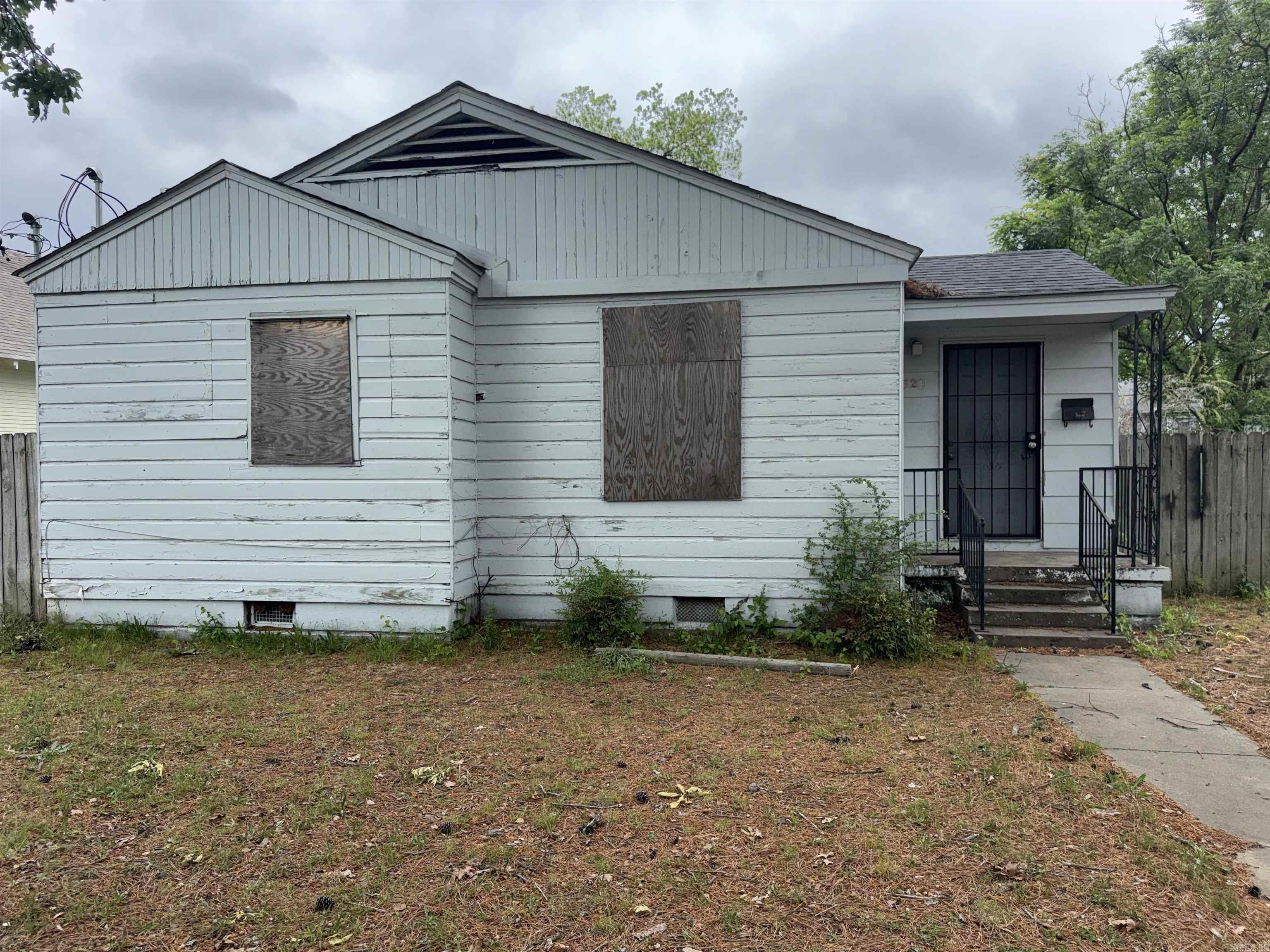 1620 Pike  North Little Rock, AR