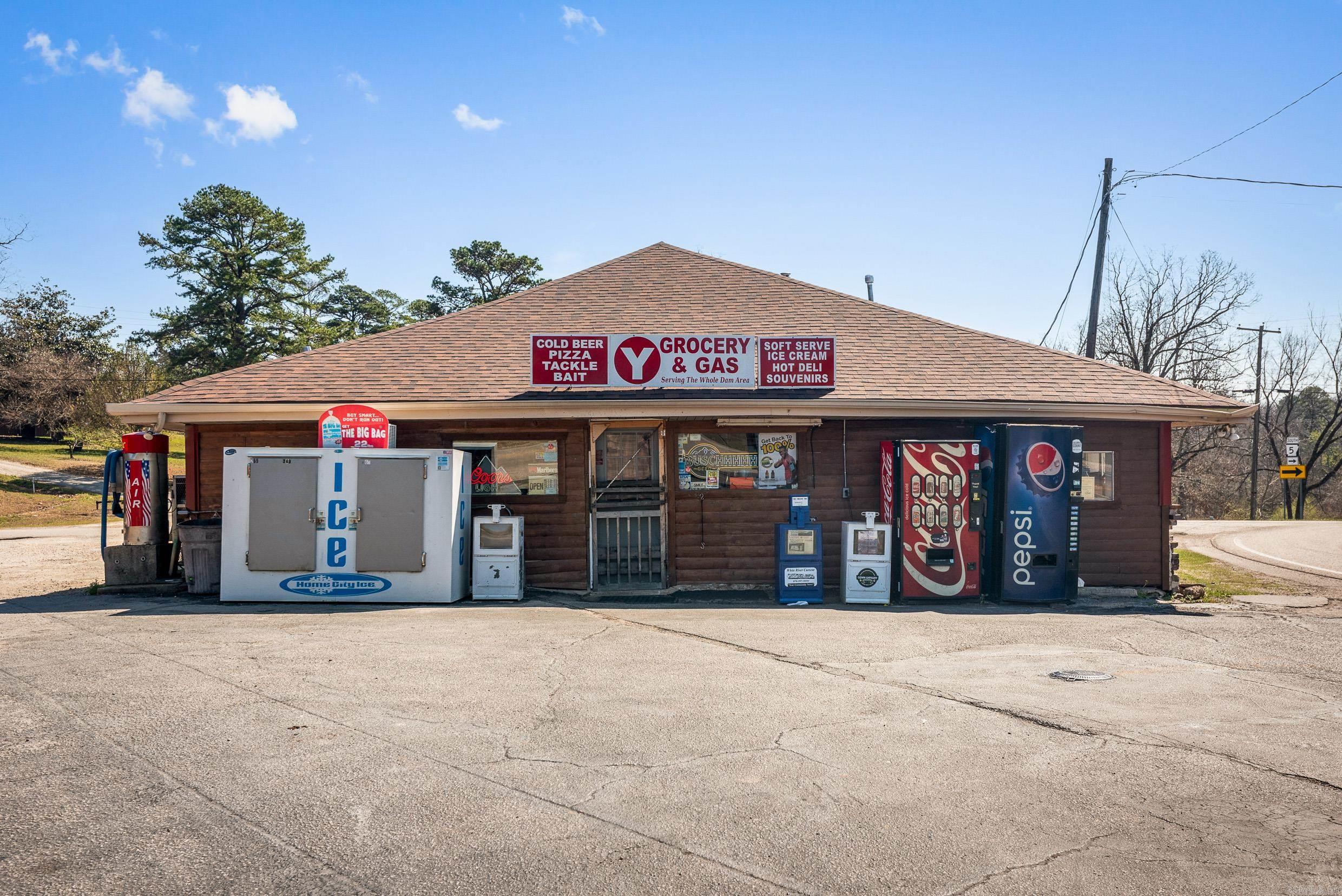 10842 S Hwy 5  Salesville, AR