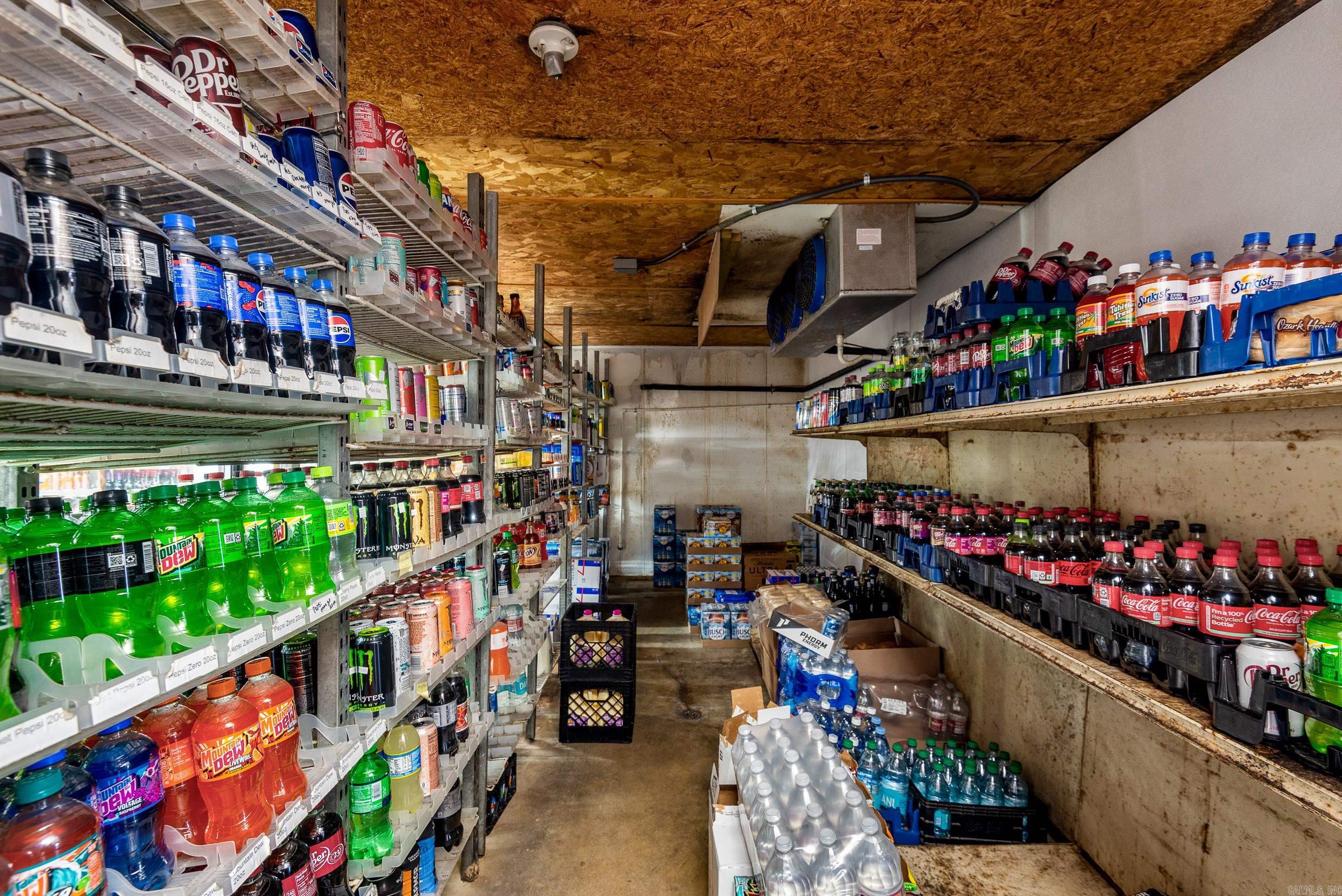 10842 S Hwy 5  Salesville, AR