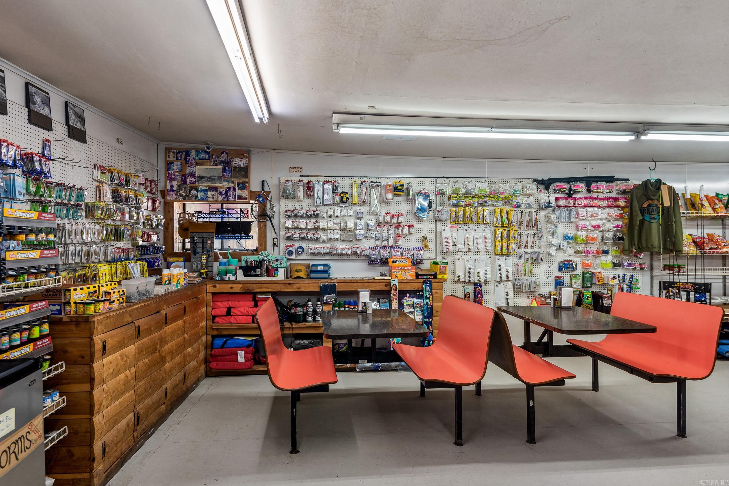 10842 S Hwy 5  Salesville, AR