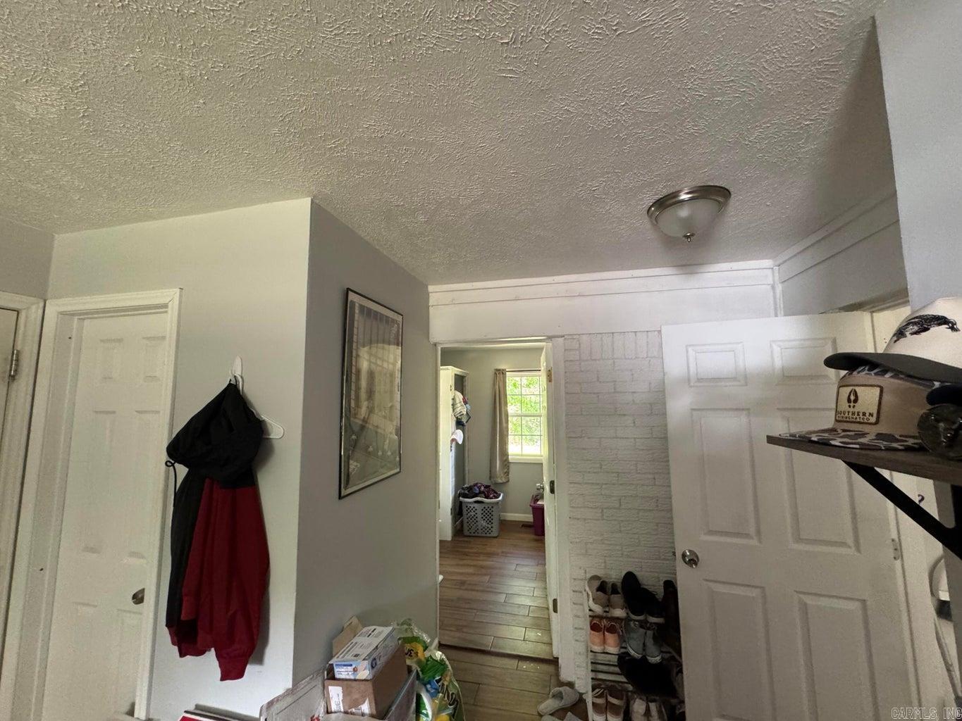 32 Pine  Evening Shade, AR