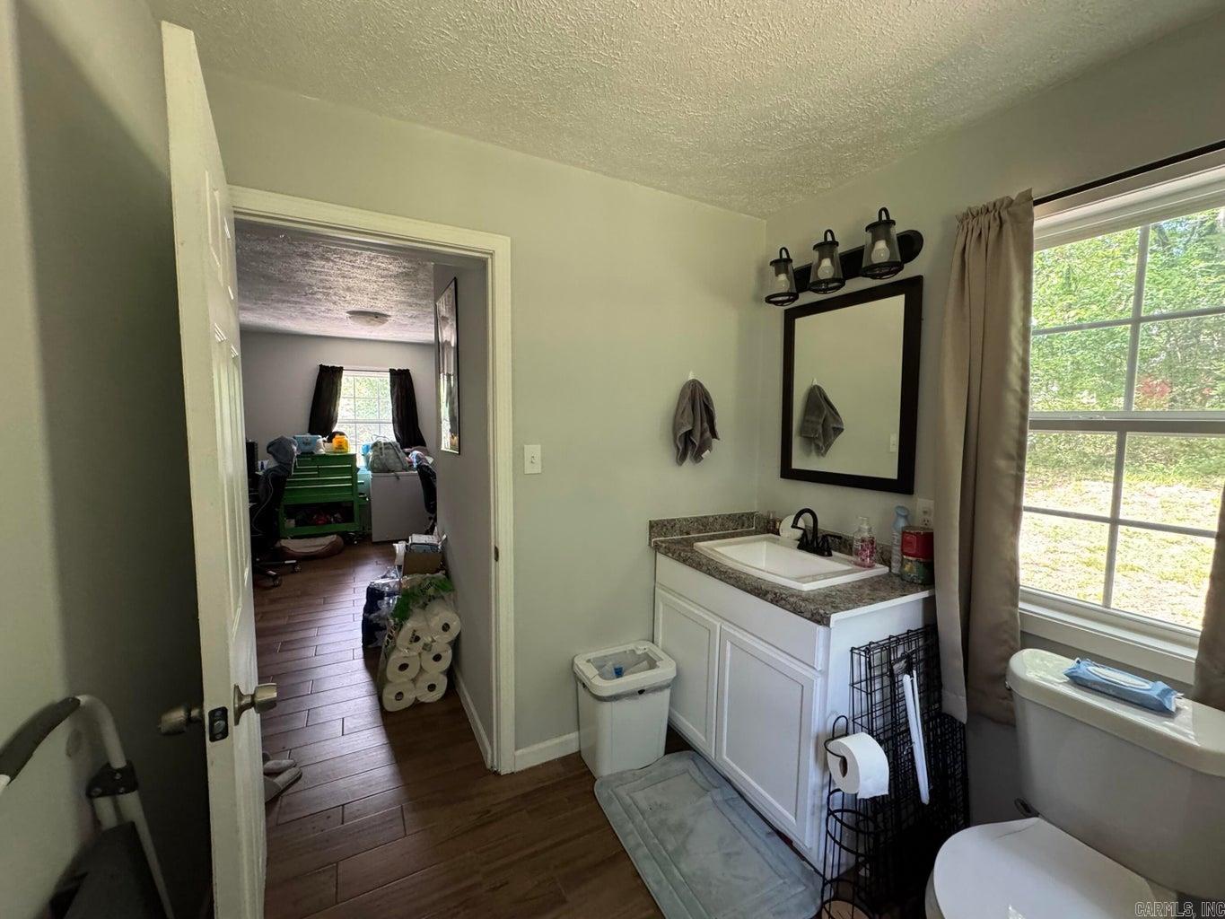 32 Pine  Evening Shade, AR