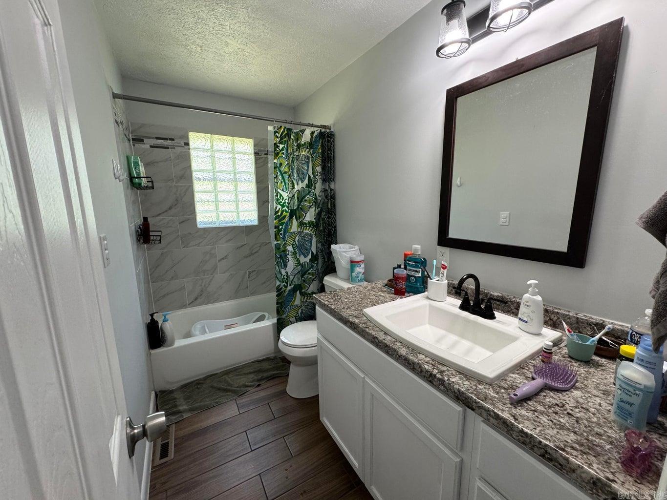 32 Pine  Evening Shade, AR