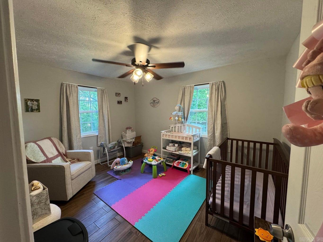 32 Pine  Evening Shade, AR