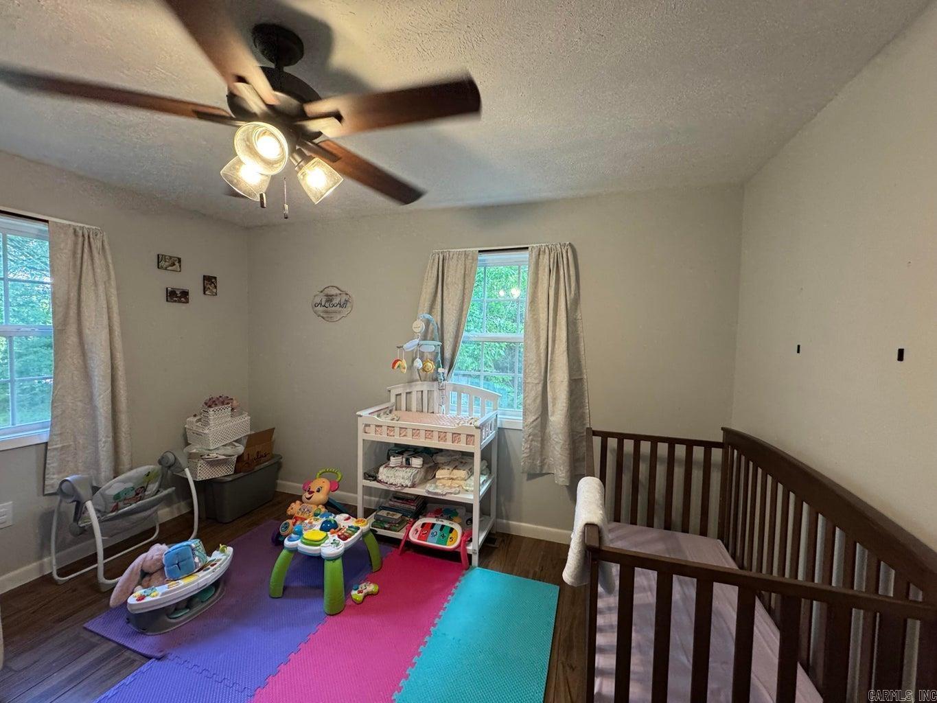 32 Pine  Evening Shade, AR