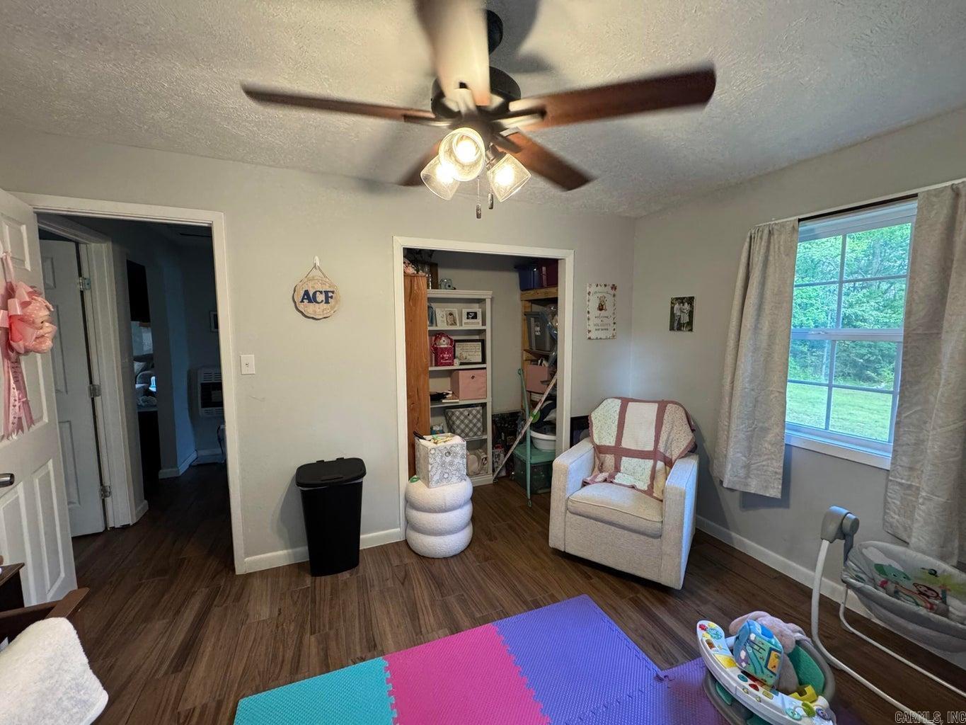 32 Pine  Evening Shade, AR